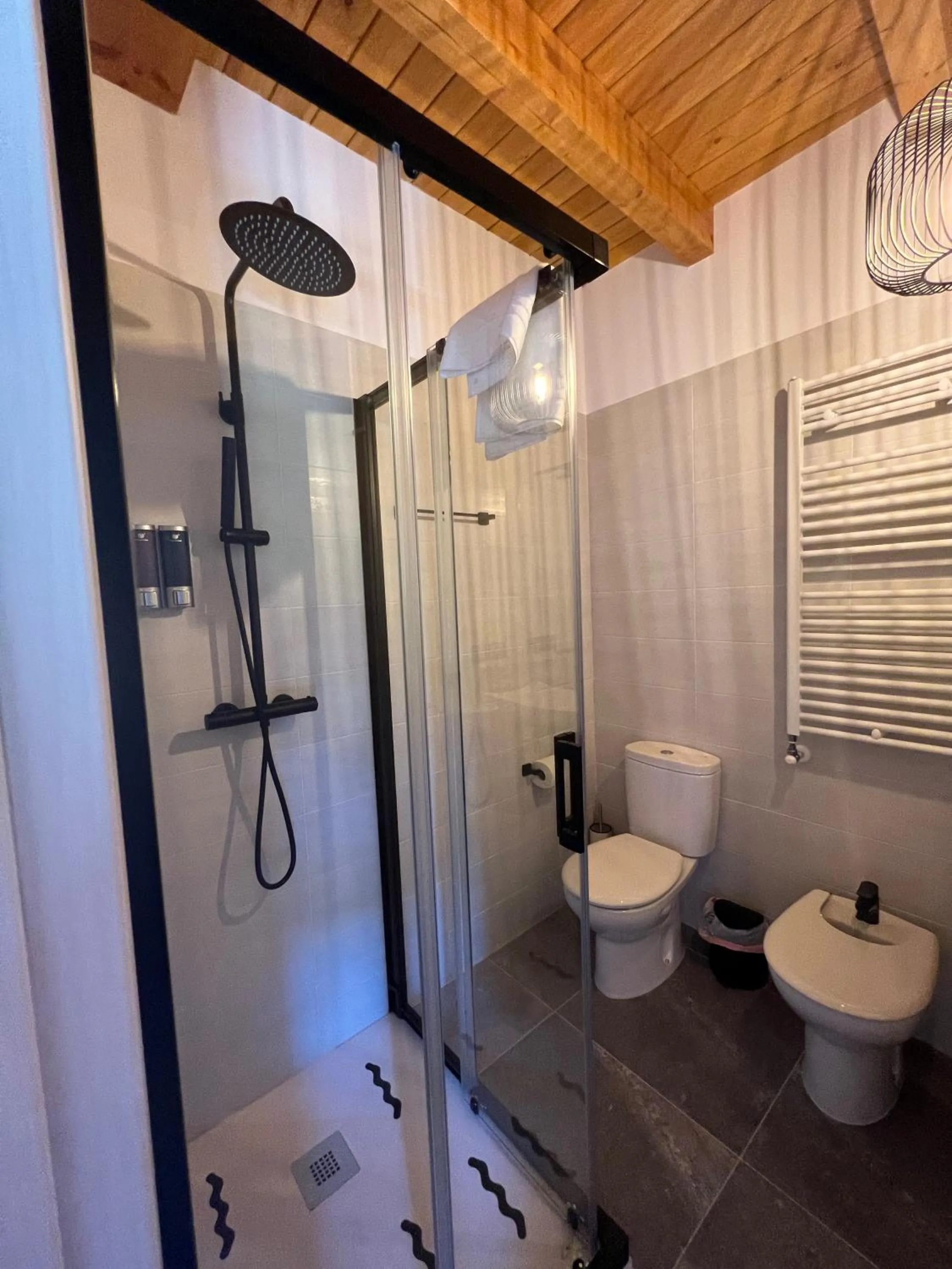 Bathroom in El Hotel & SPA de Verdiago