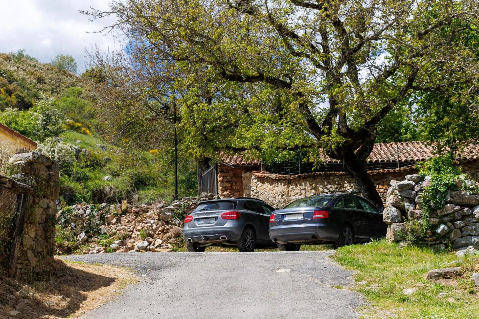 Parking in El Hotel & SPA de Verdiago