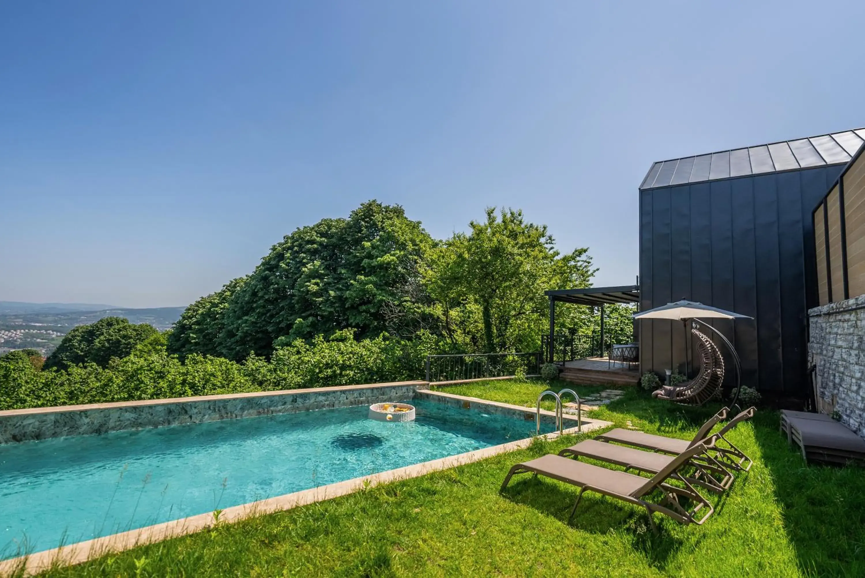 Suite with Garden View in Alya Kartepe Villa Hotel Suite with Garden View in Alya Kartepe Villa Hotel