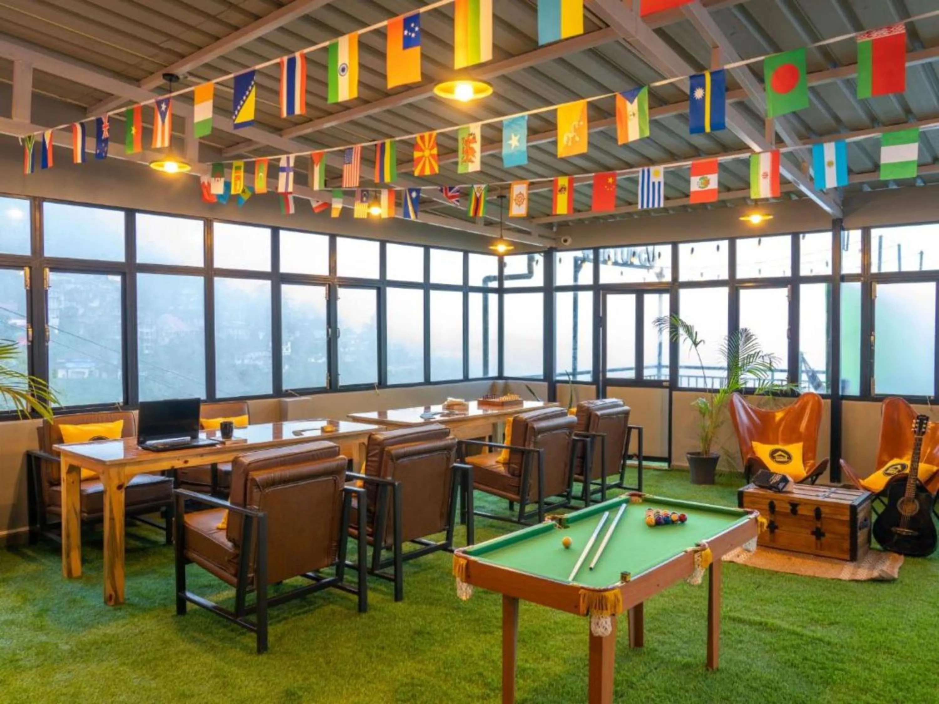 Restaurant/places to eat in The Hosteller Mussoorie, Mall Road