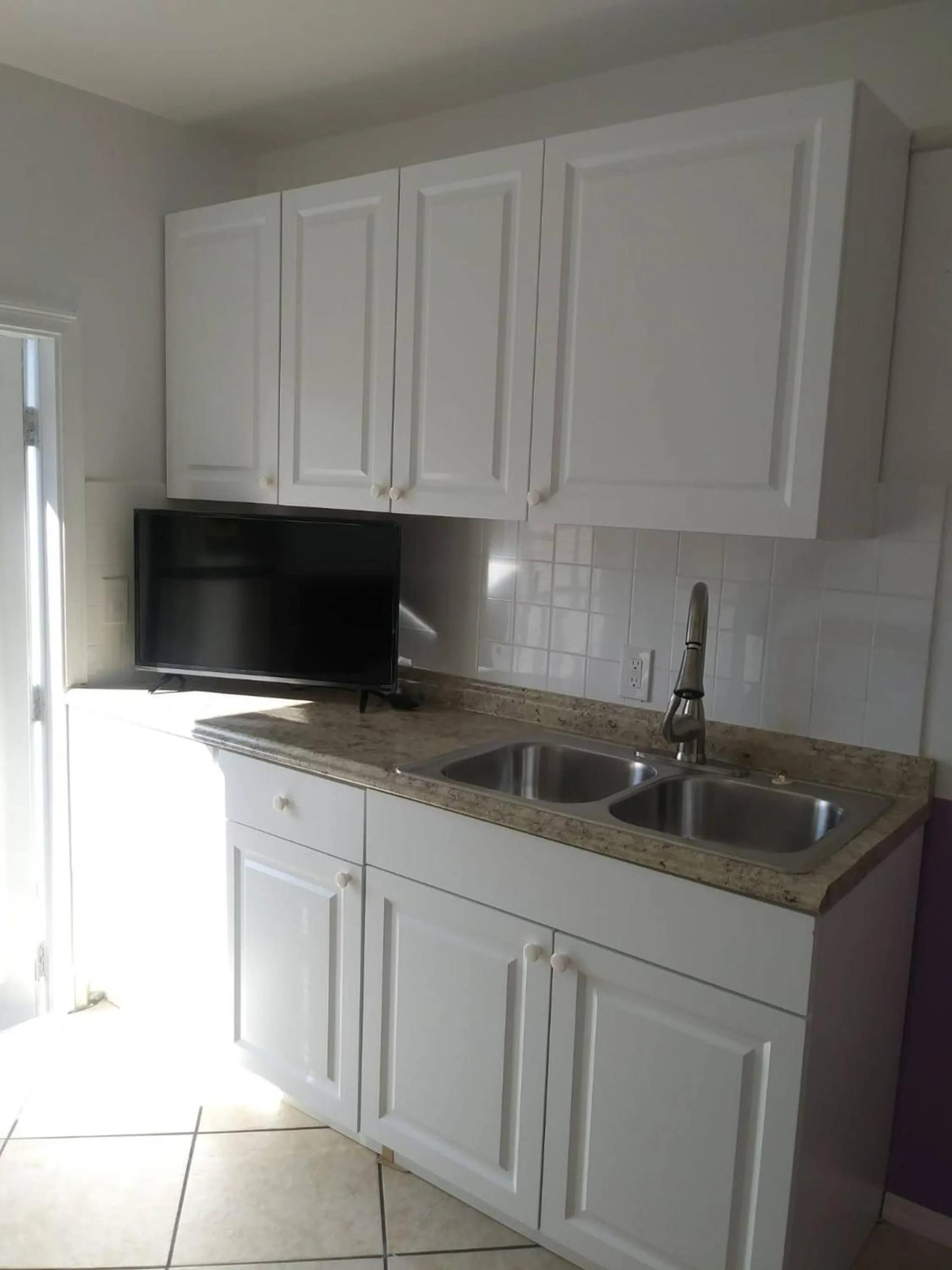 TV and multimedia in Small cozy apartment