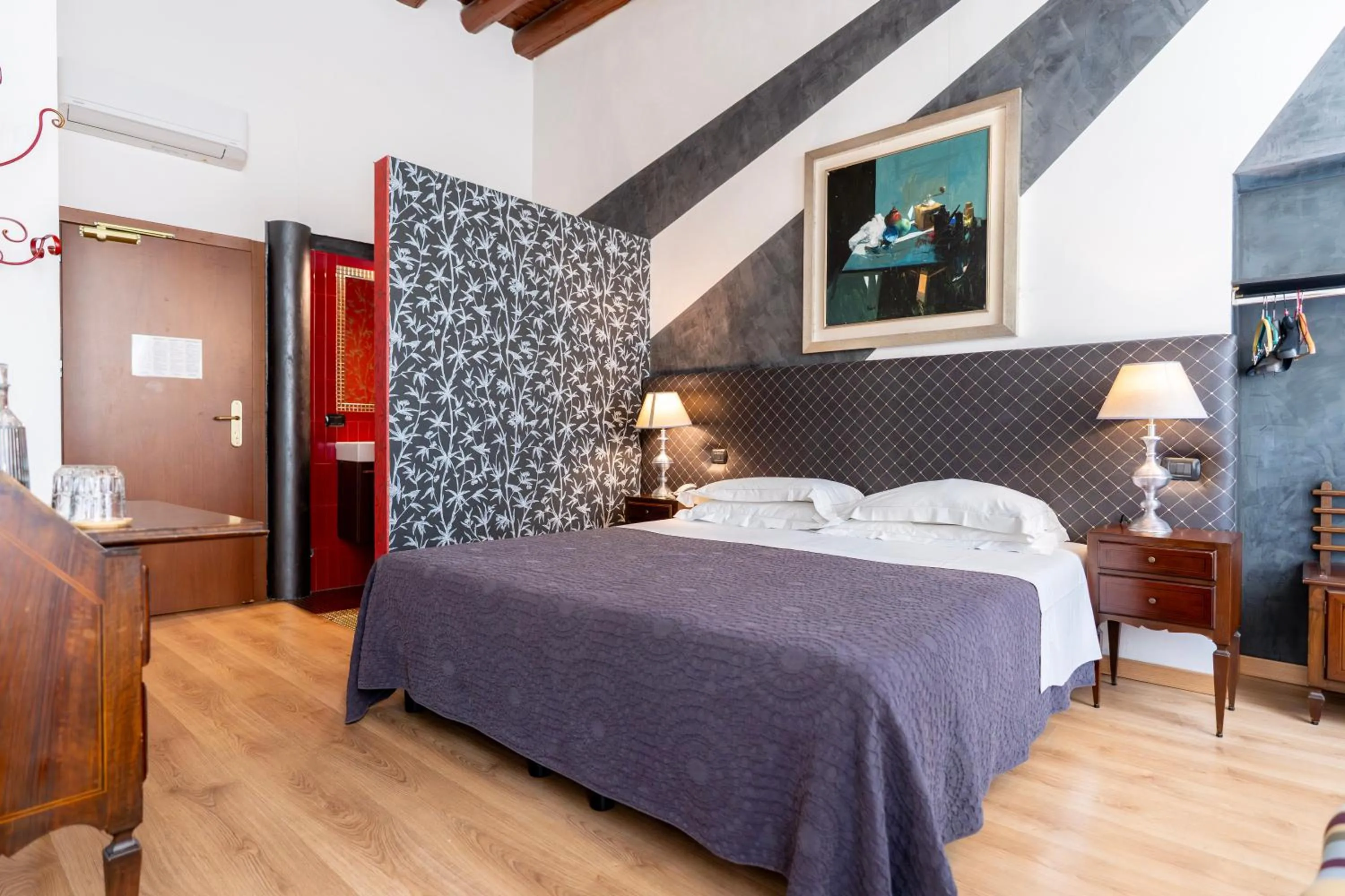 Photo of the whole room, Bed in Boutique Hotel Scalzi - Adults Only