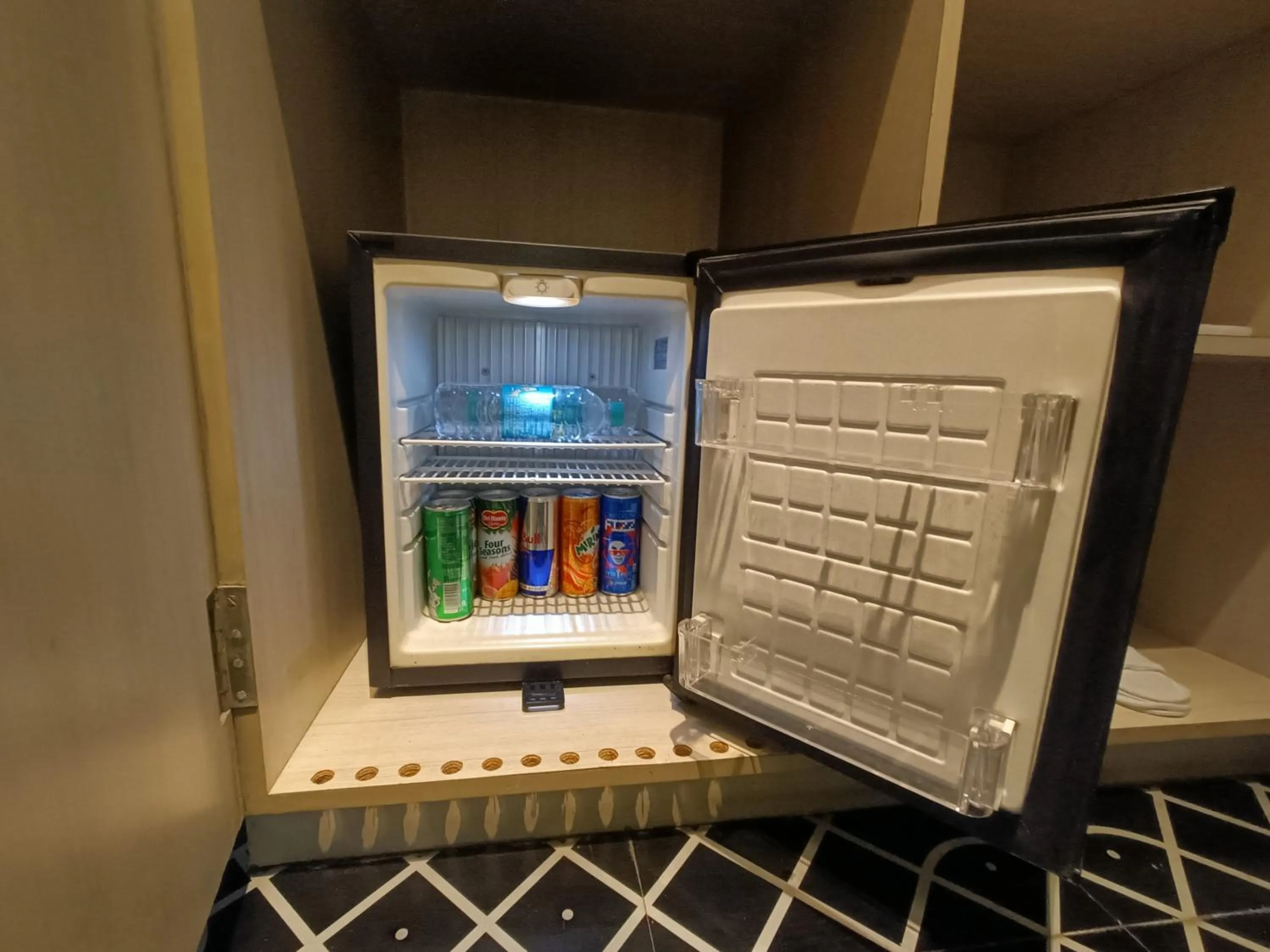 Drinks in Boulevard by Design Hotel Chennai