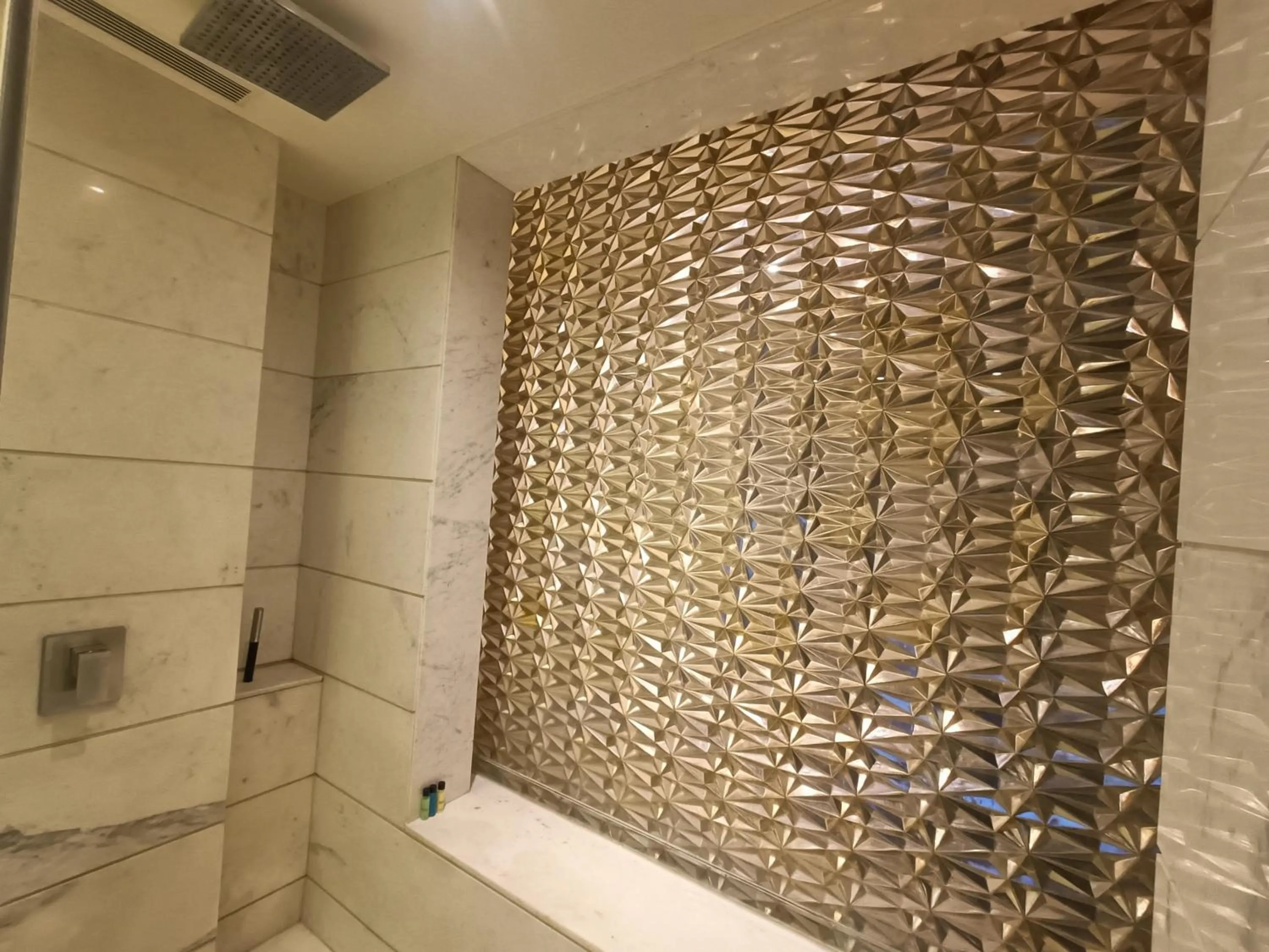 Shower in Boulevard by Design Hotel Chennai