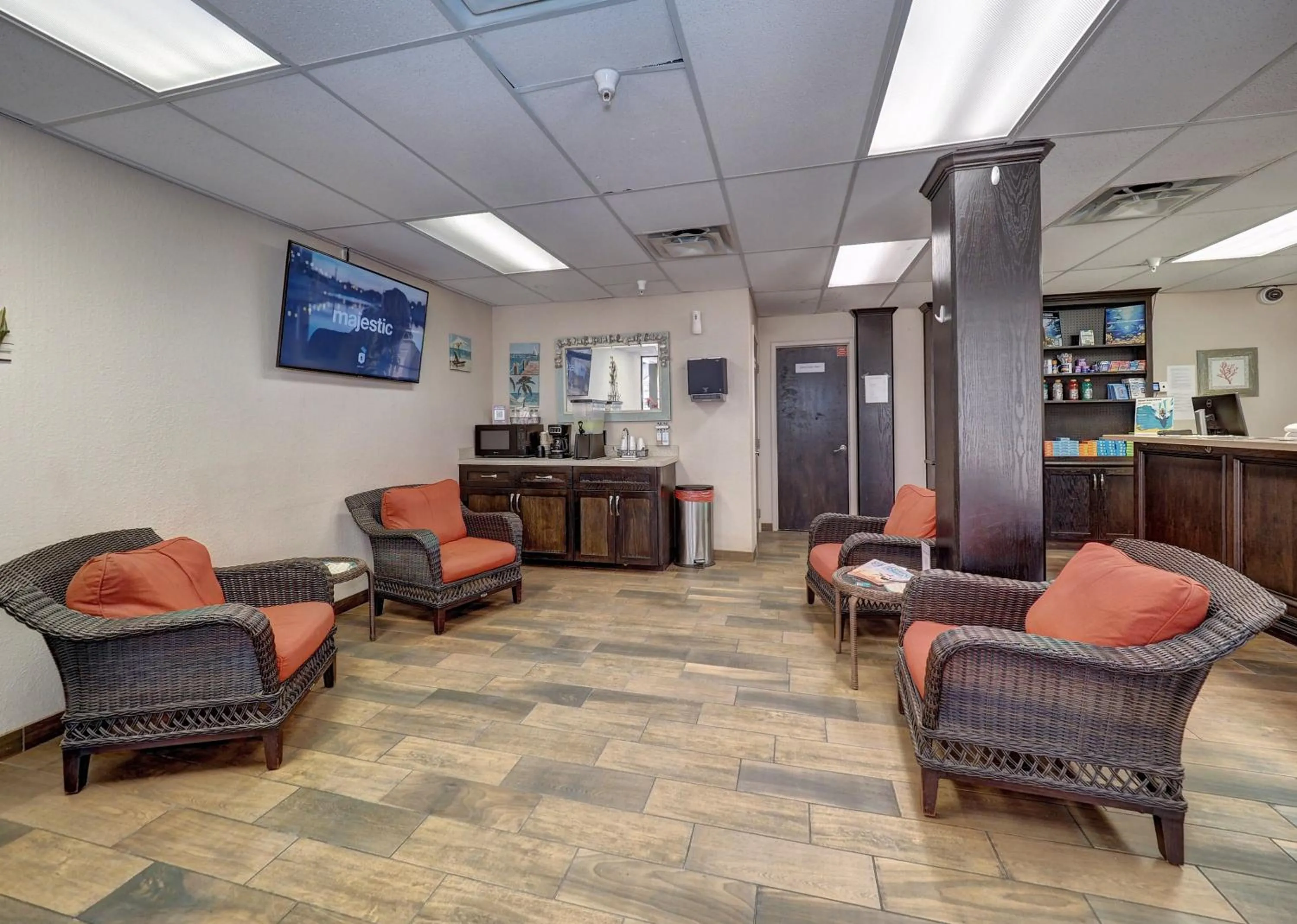 TV and multimedia in Hotel DeVille