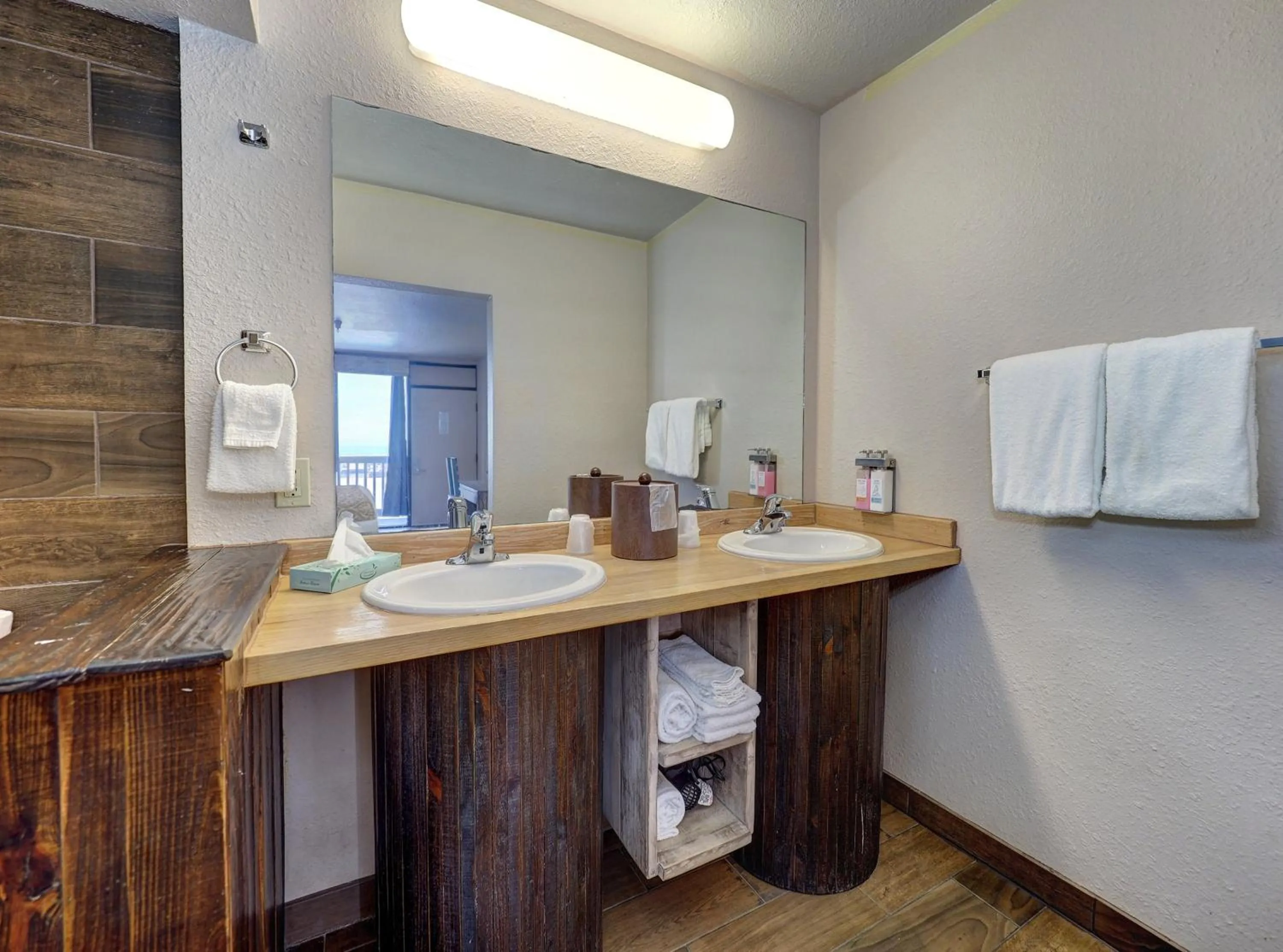 Bathroom in Hotel DeVille