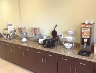 Baymont by Wyndham Cotulla