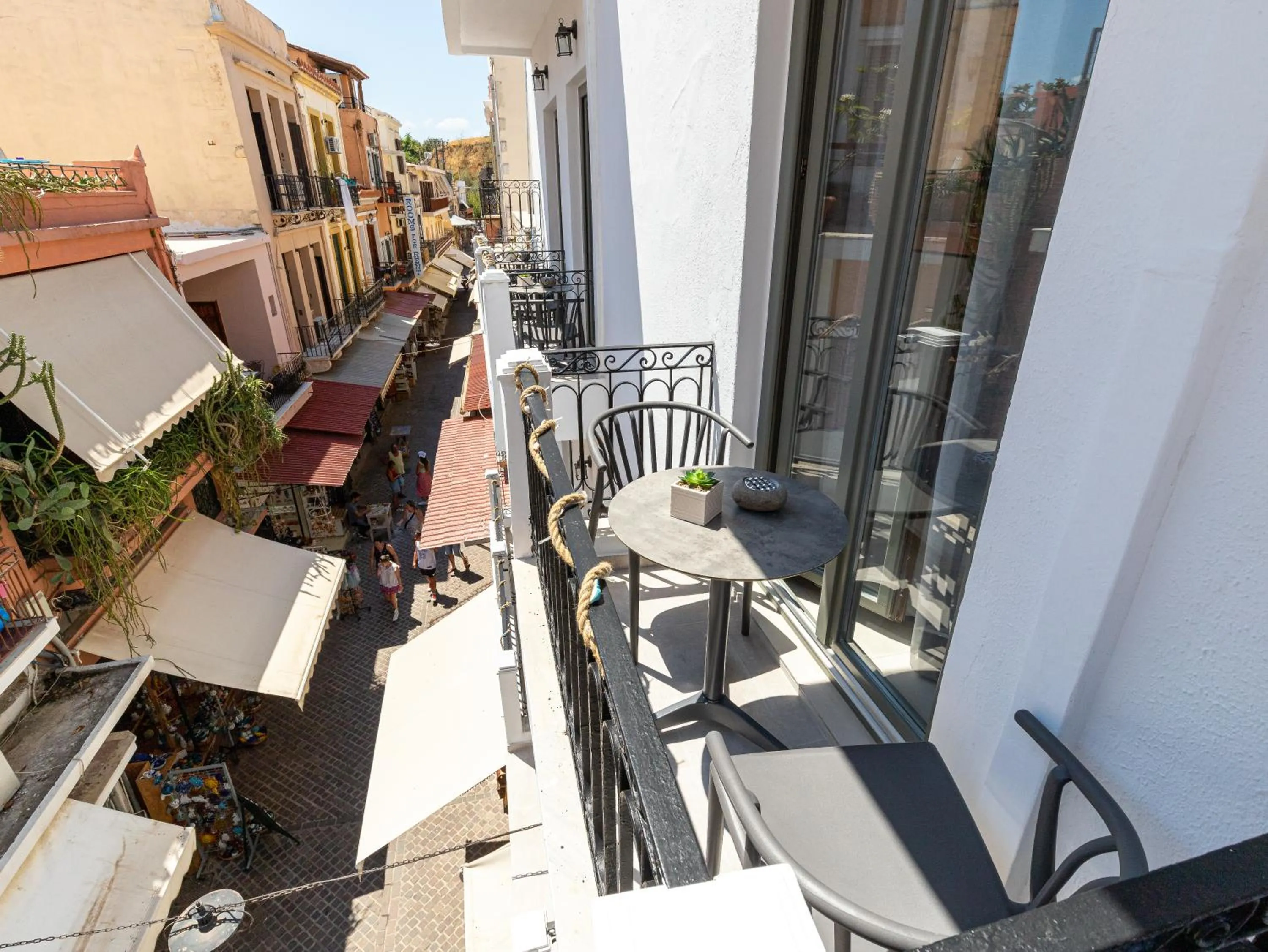 Balcony/Terrace in Metropolitan Pearl Boutique Hotel