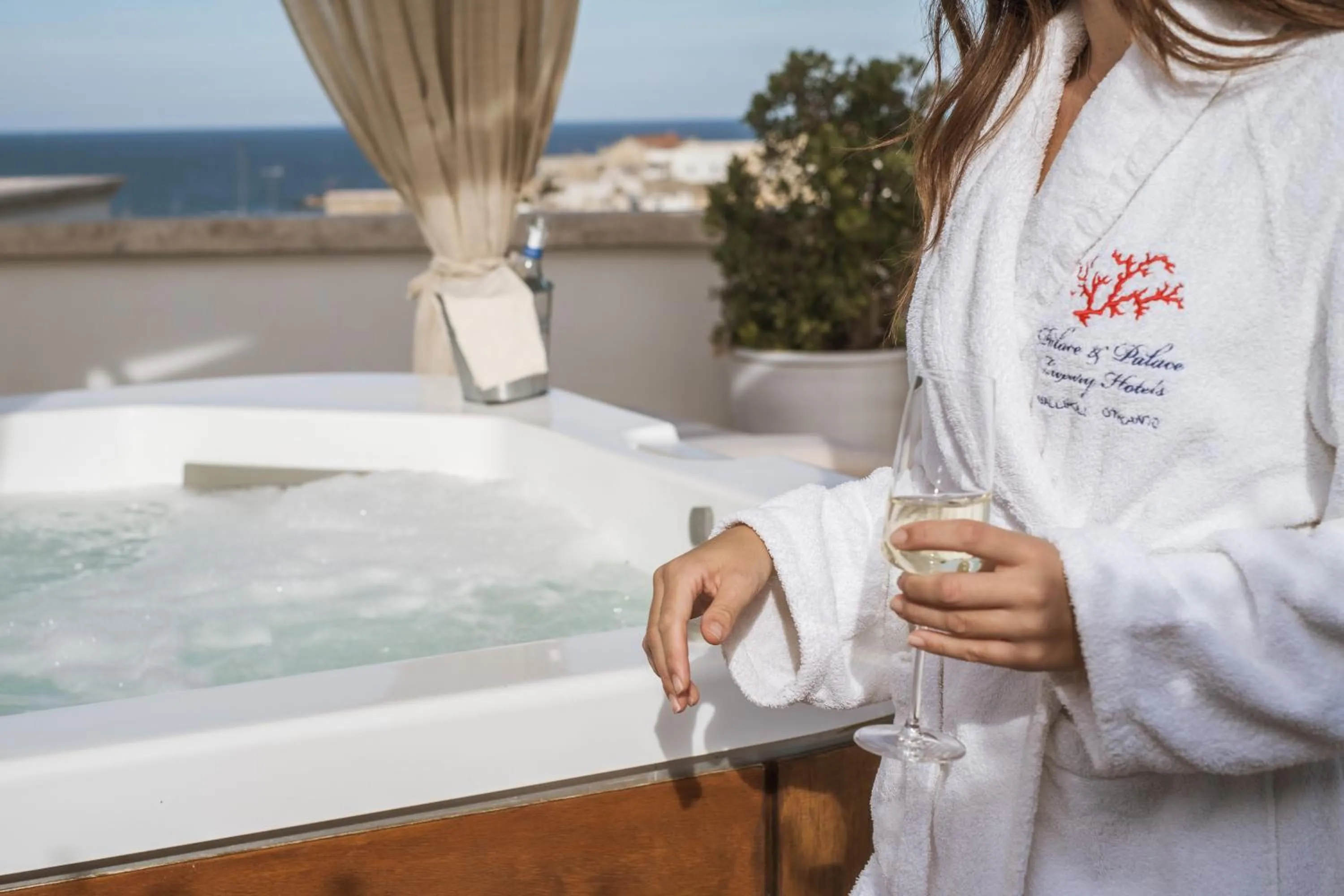 Hot Tub in Relais Valle Dell'Idro