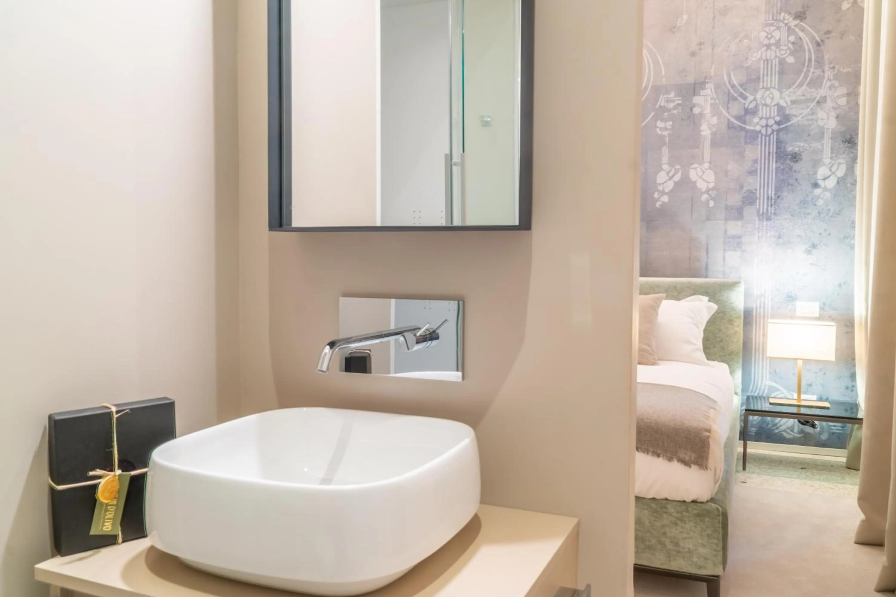 Bathroom, Bed in Ninfea Luxury Suites