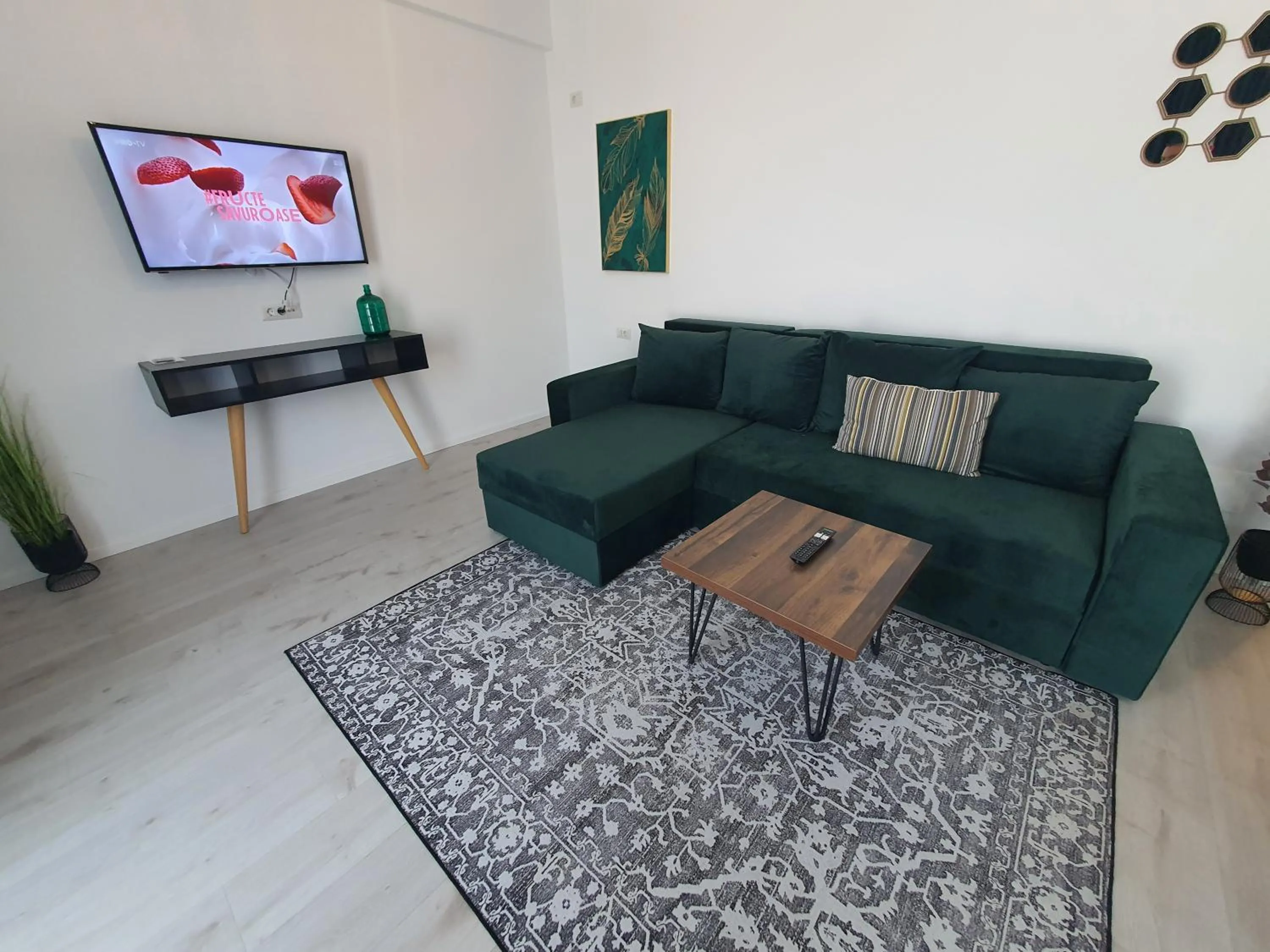 Nightclub / DJ in Grey Residence Apartments