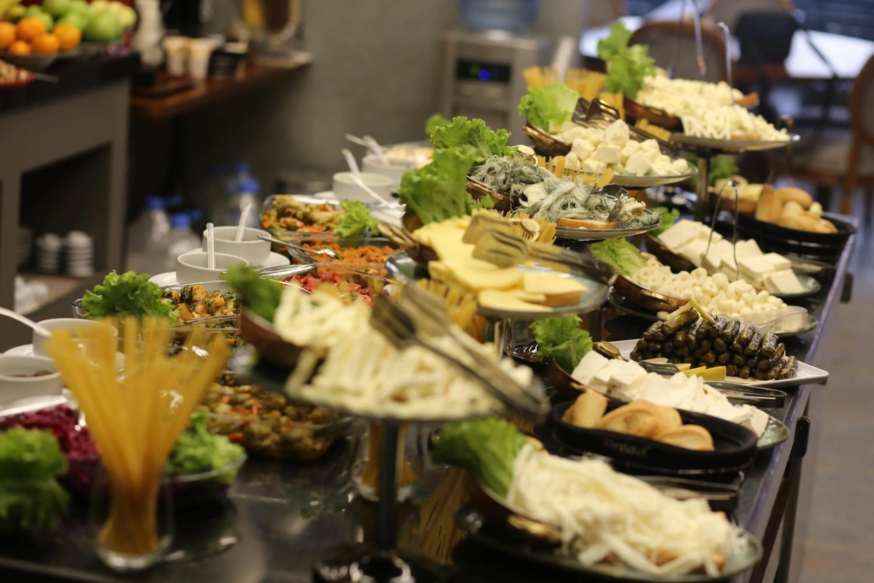 Restaurant/places to eat in Lala Grand Hotel