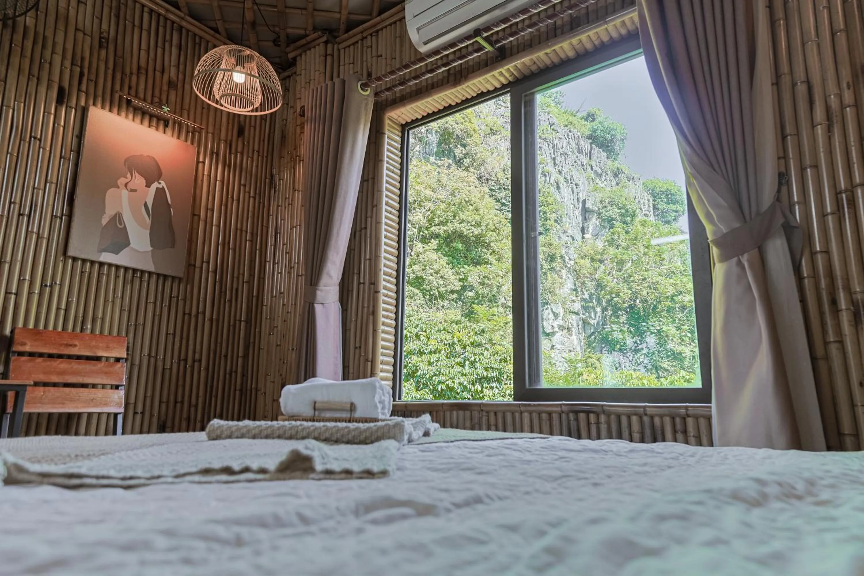 Bed in Bamboo Hill Villa