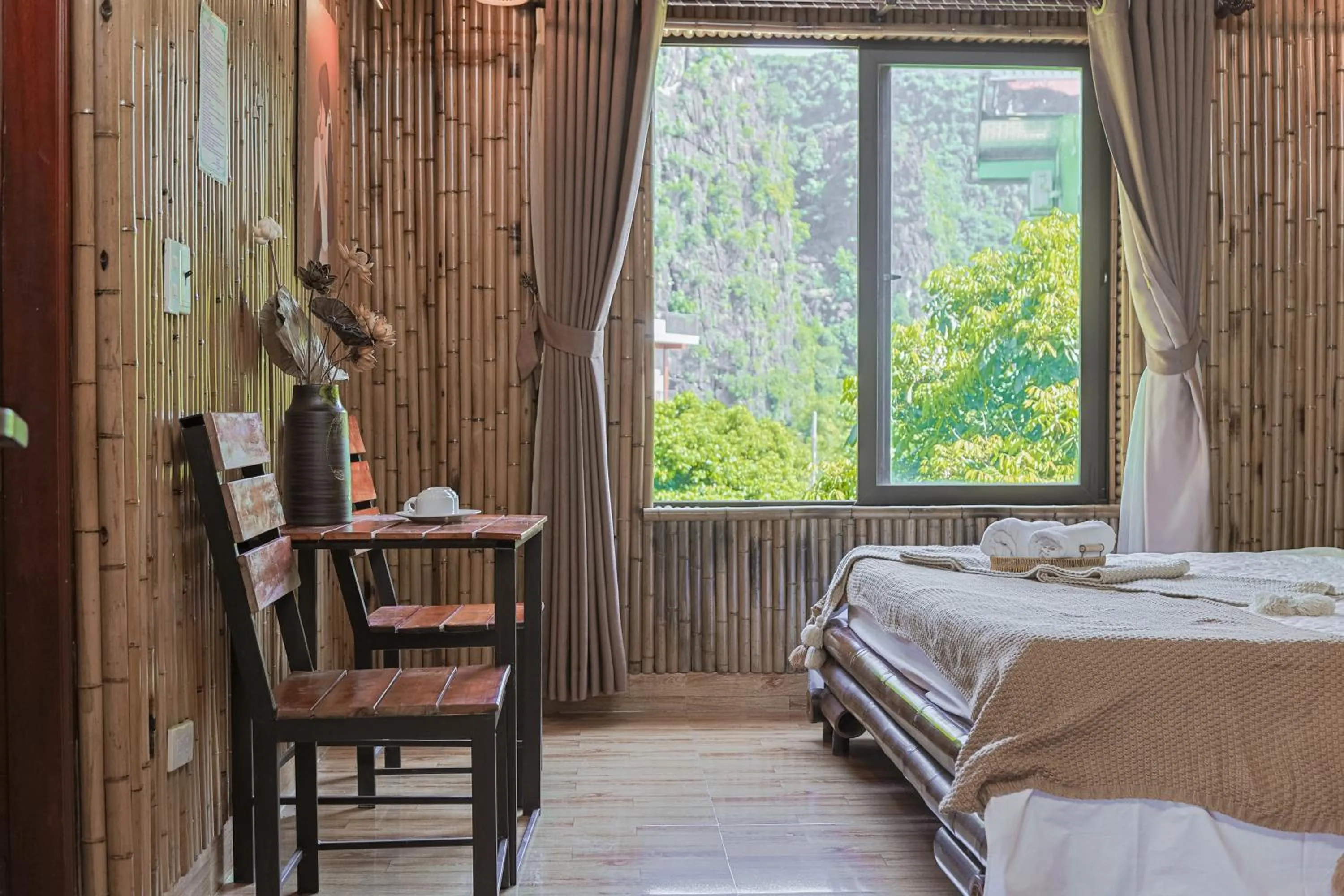 Bed in Bamboo Hill Villa