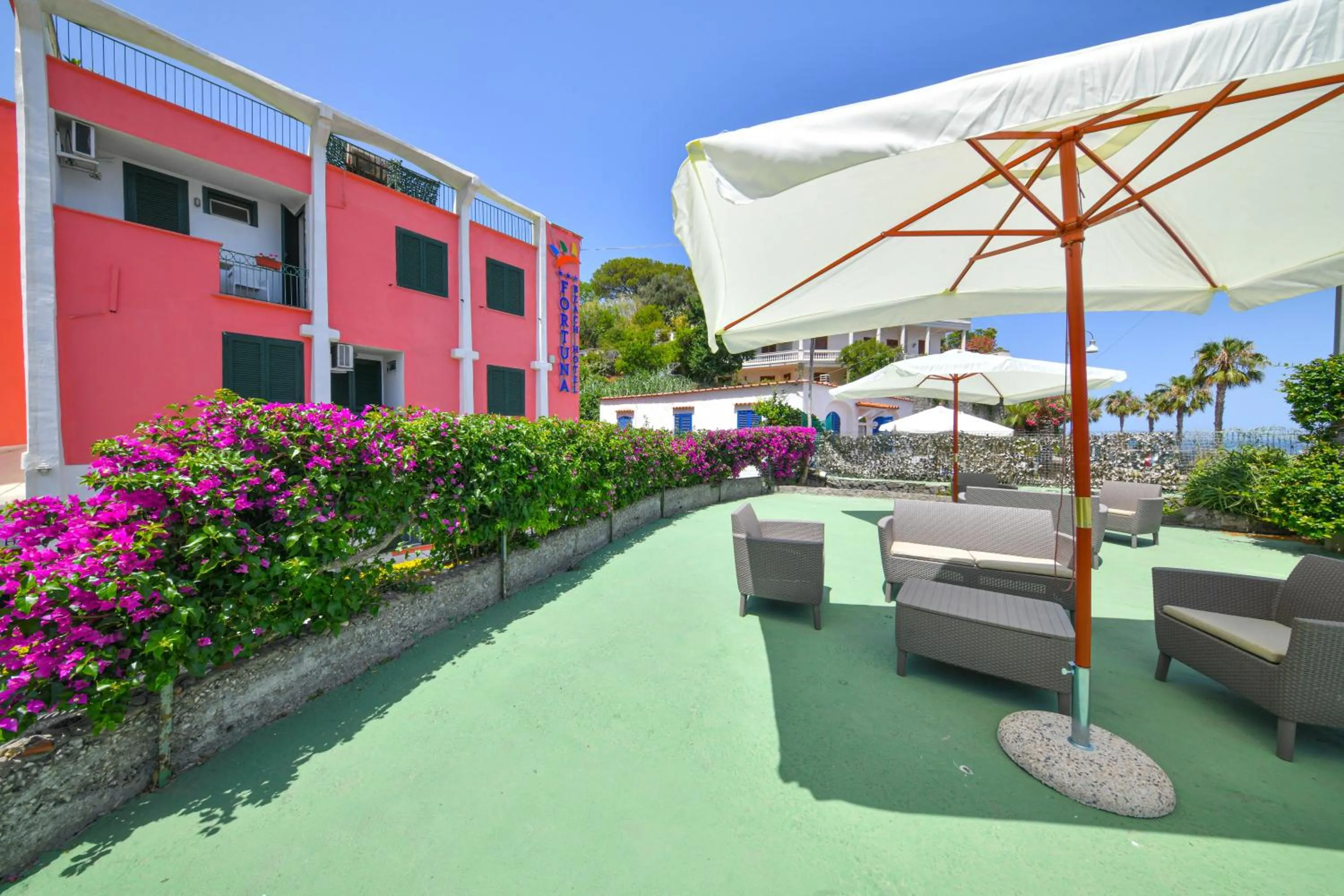 Patio in Fortuna Beach - Seaside Hotel