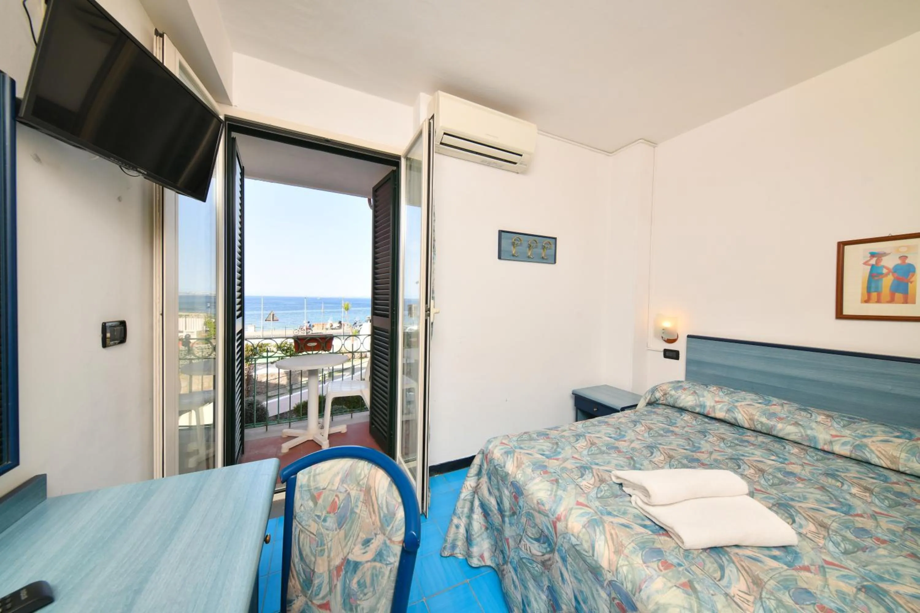 Bedroom in Fortuna Beach - Seaside Hotel