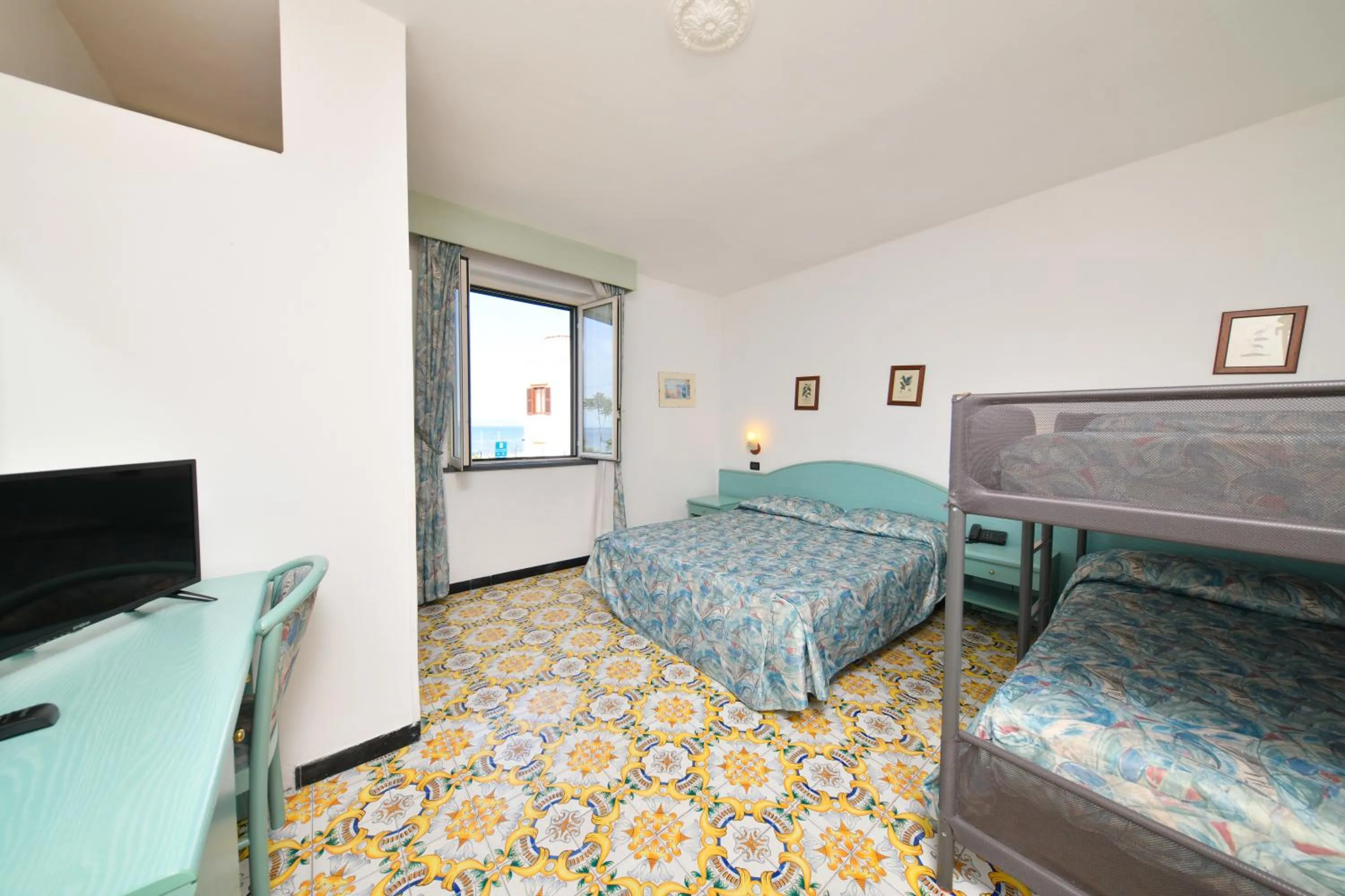 Photo of the whole room in Fortuna Beach - Seaside Hotel