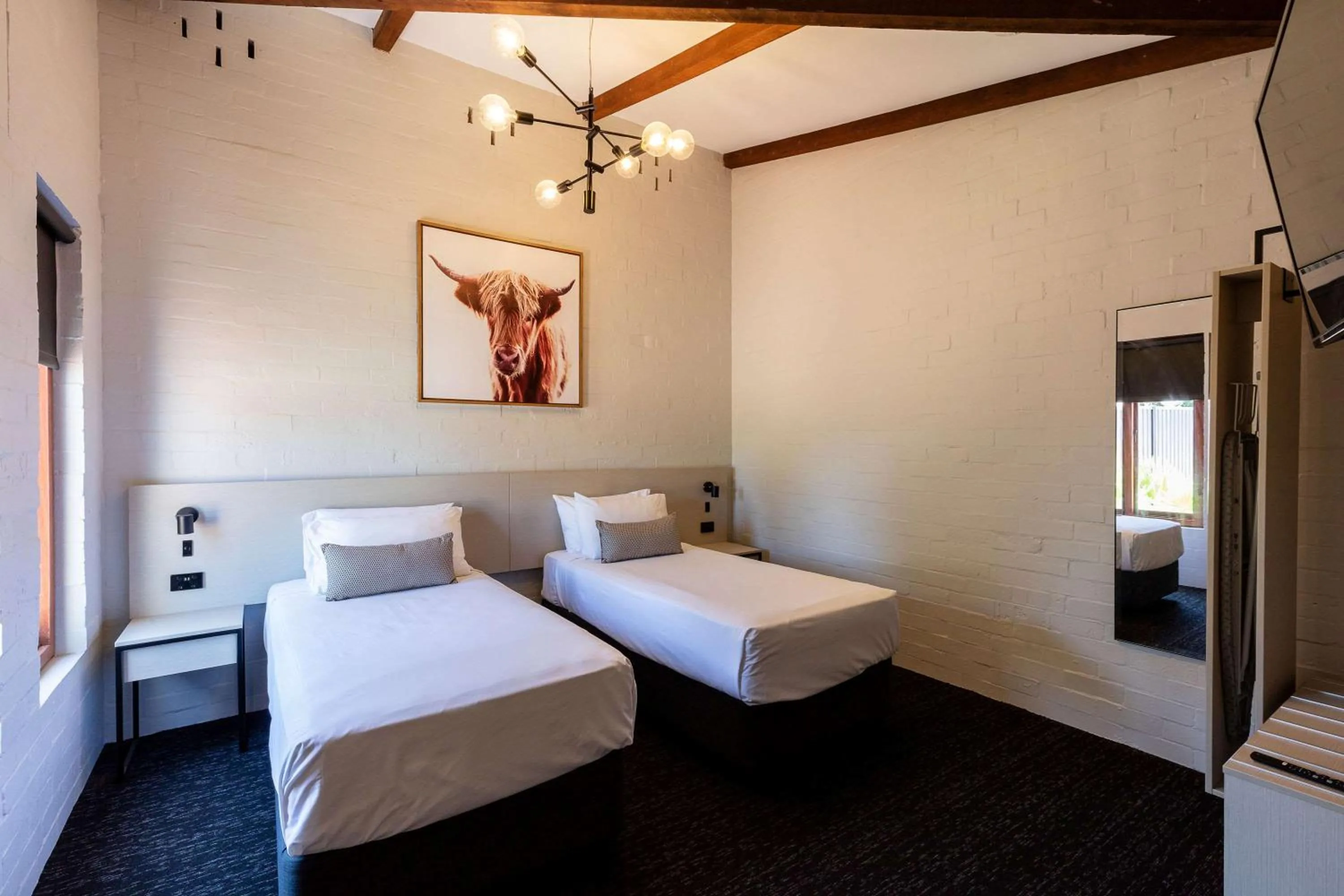 Bedroom, Bed in Nightcap at Wintersun Hotel