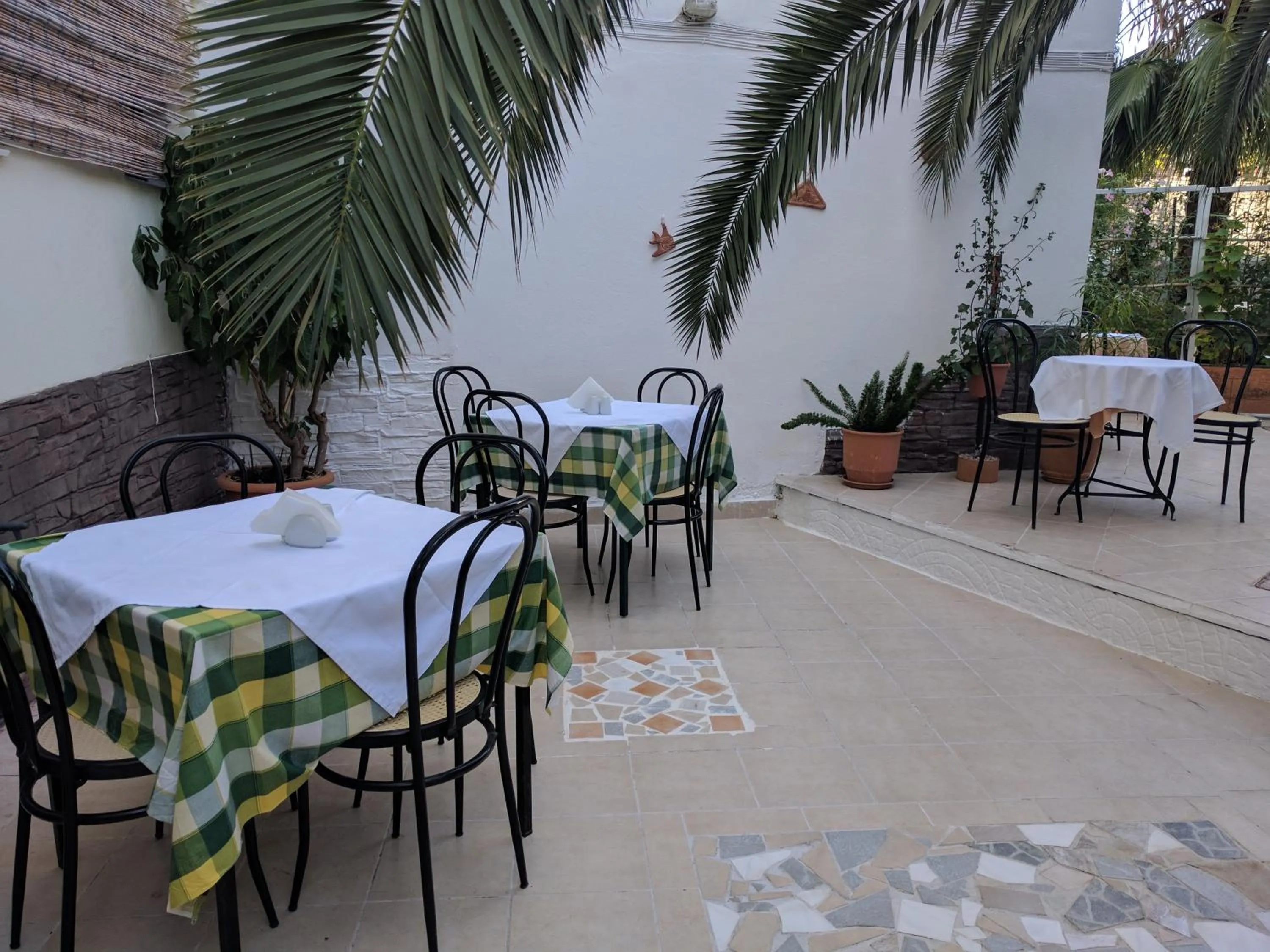 On-site shops in Apollon Hotel