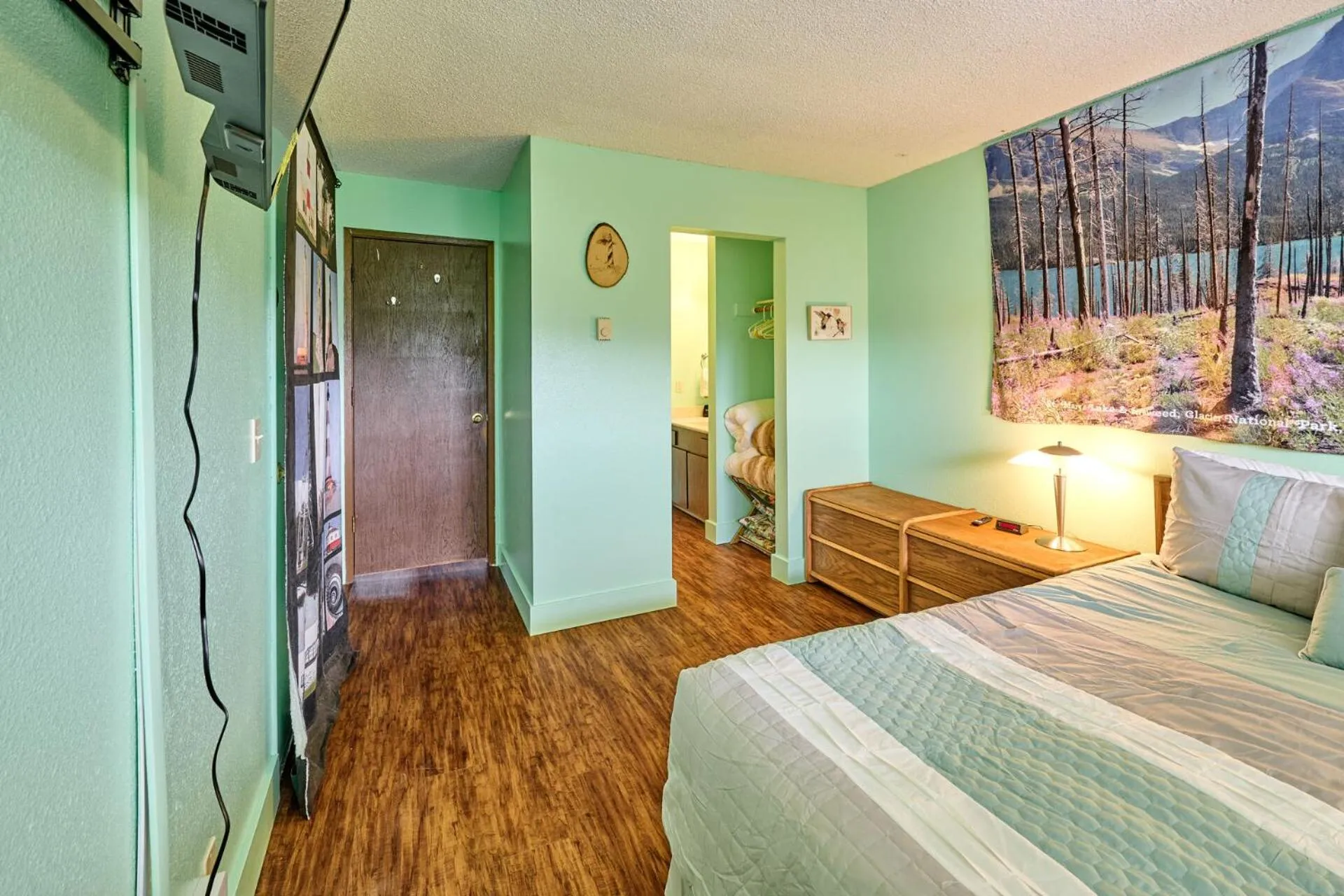 Bed in Surftides Plaza Rentals