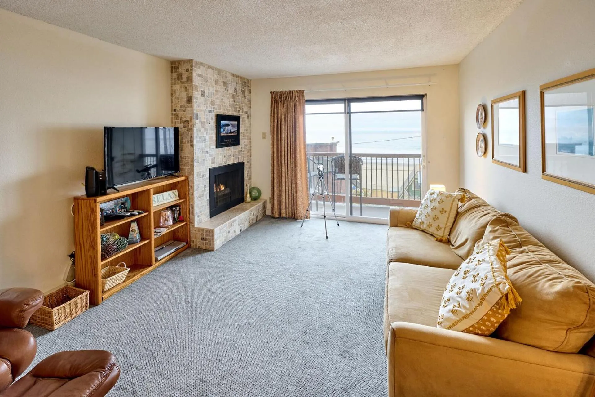 TV and multimedia in Surftides Plaza Rentals