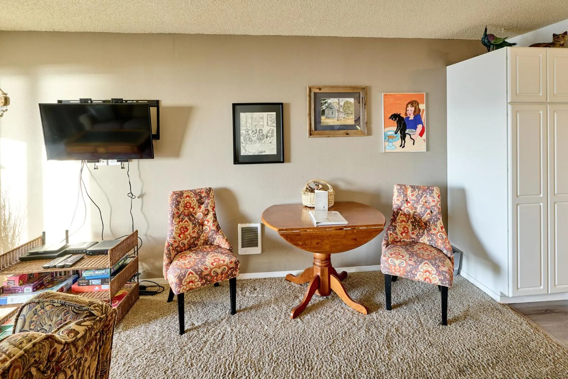 TV and multimedia in Surftides Plaza Rentals