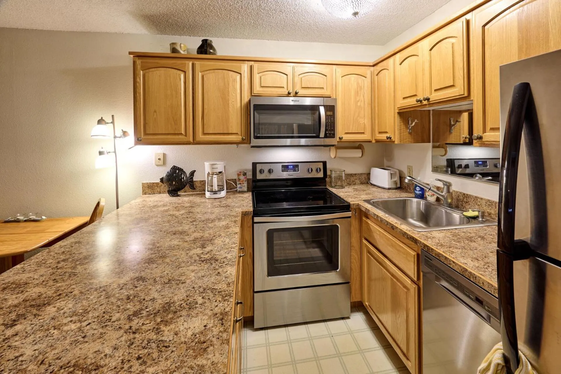 Kitchen or kitchenette in Surftides Plaza Rentals