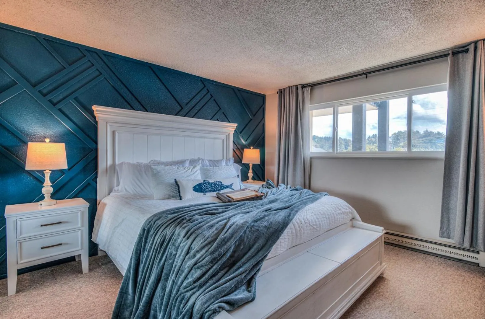 Bed in Surftides Plaza Rentals