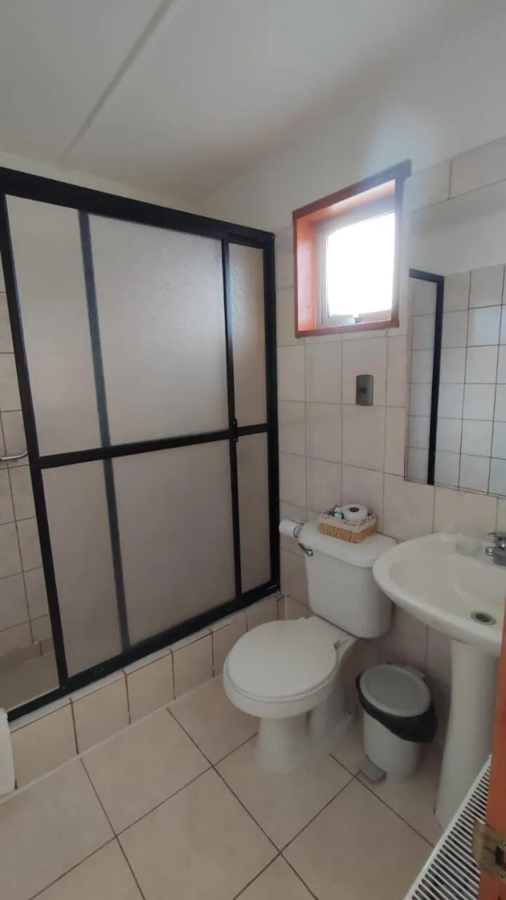 Bathroom in Hostal Los Pinos