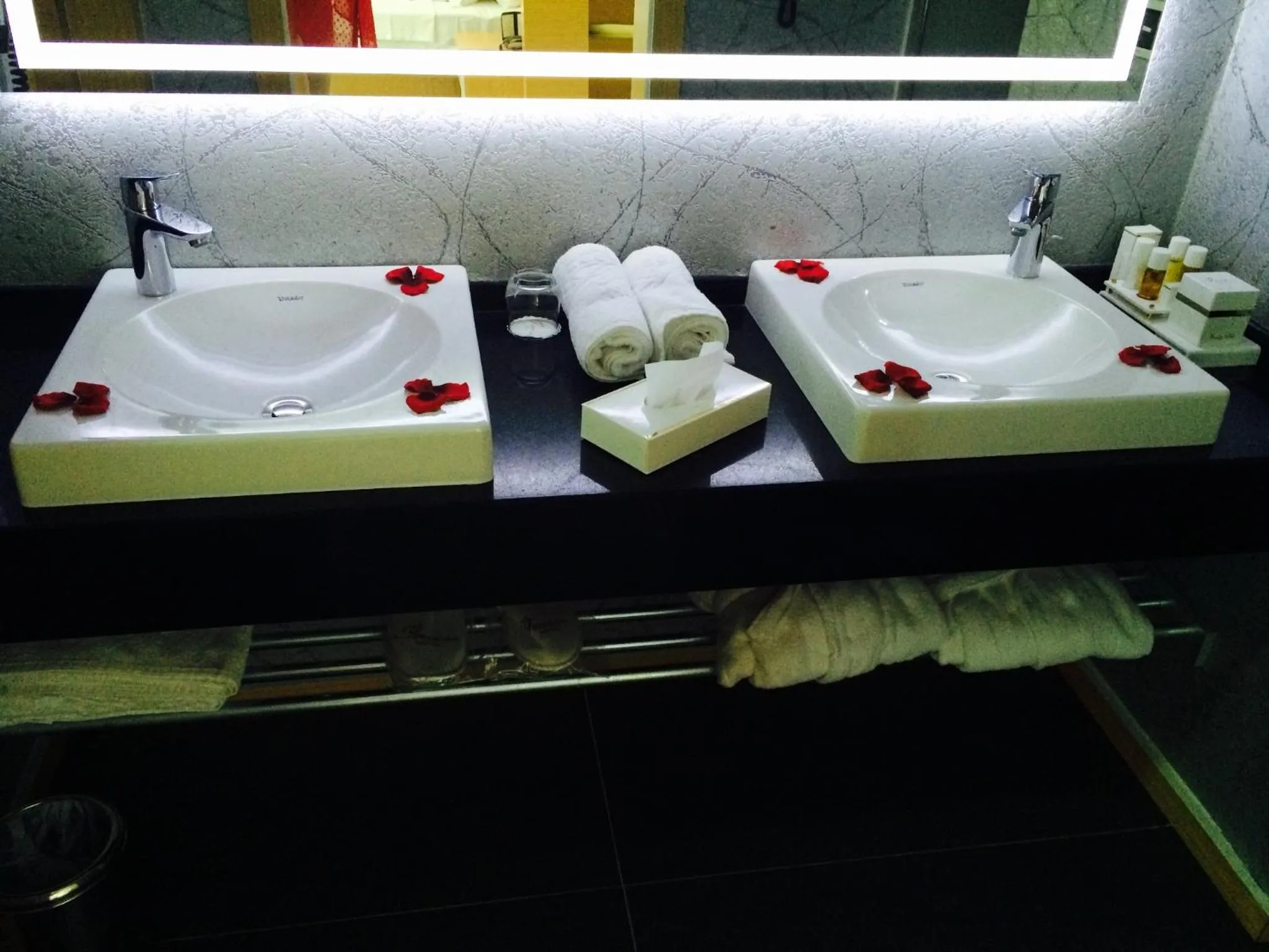 Bathroom in Inci Class Hotel