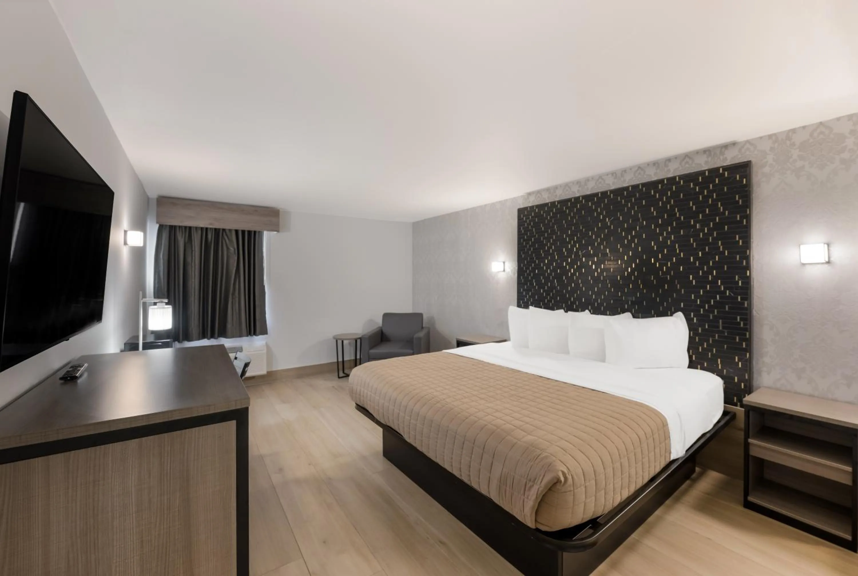 Bed in Essence Express Wayne