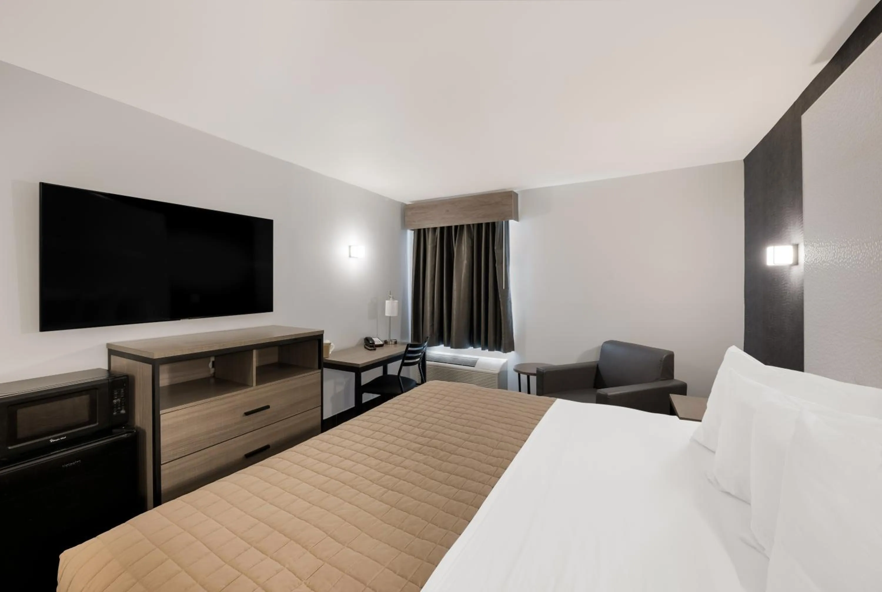 Bed in Essence Express Wayne