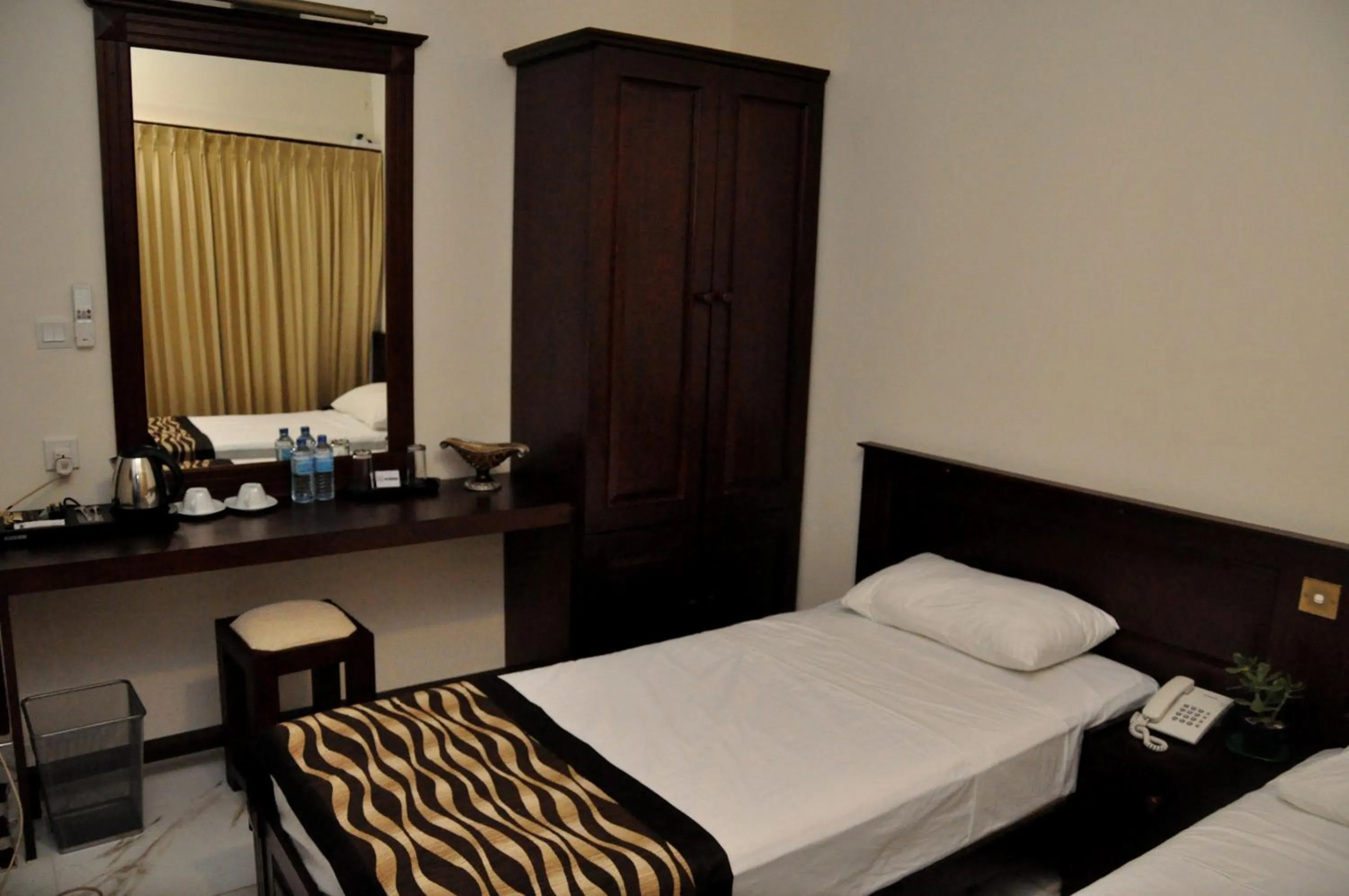 Bed in Cafe Aroma Inn