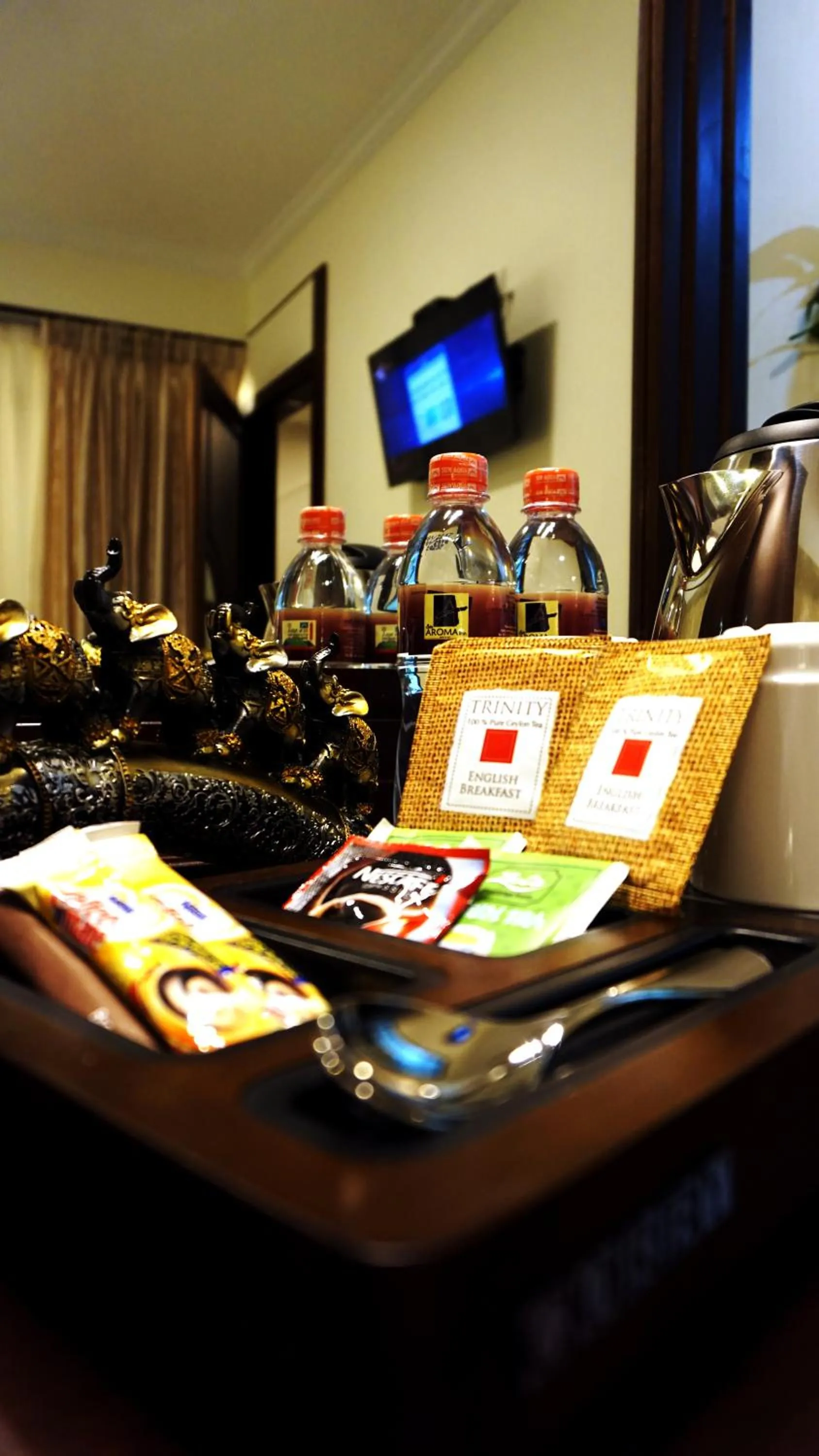 Coffee/tea facilities in Cafe Aroma Inn