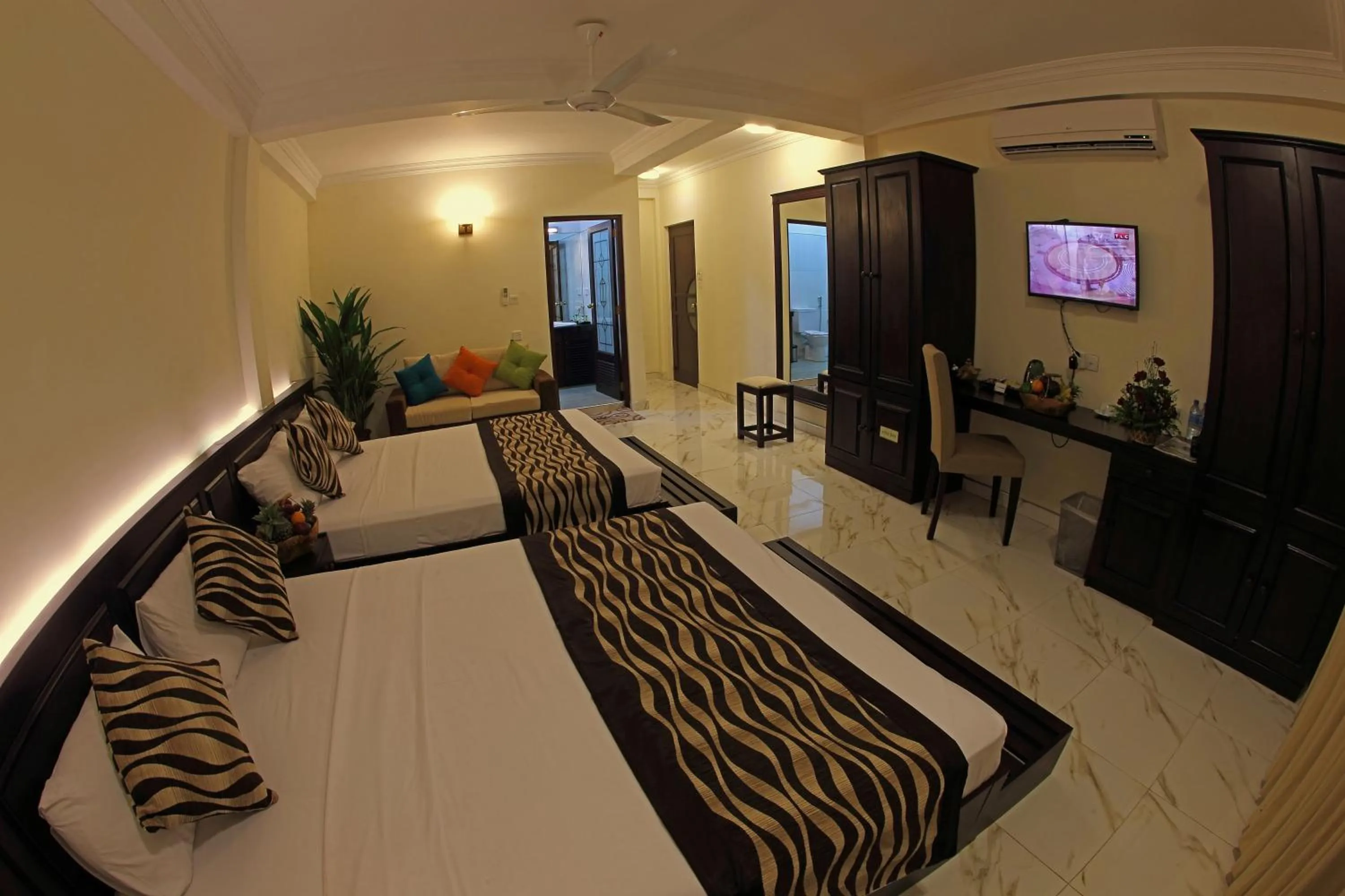 Photo of the whole room in Cafe Aroma Inn