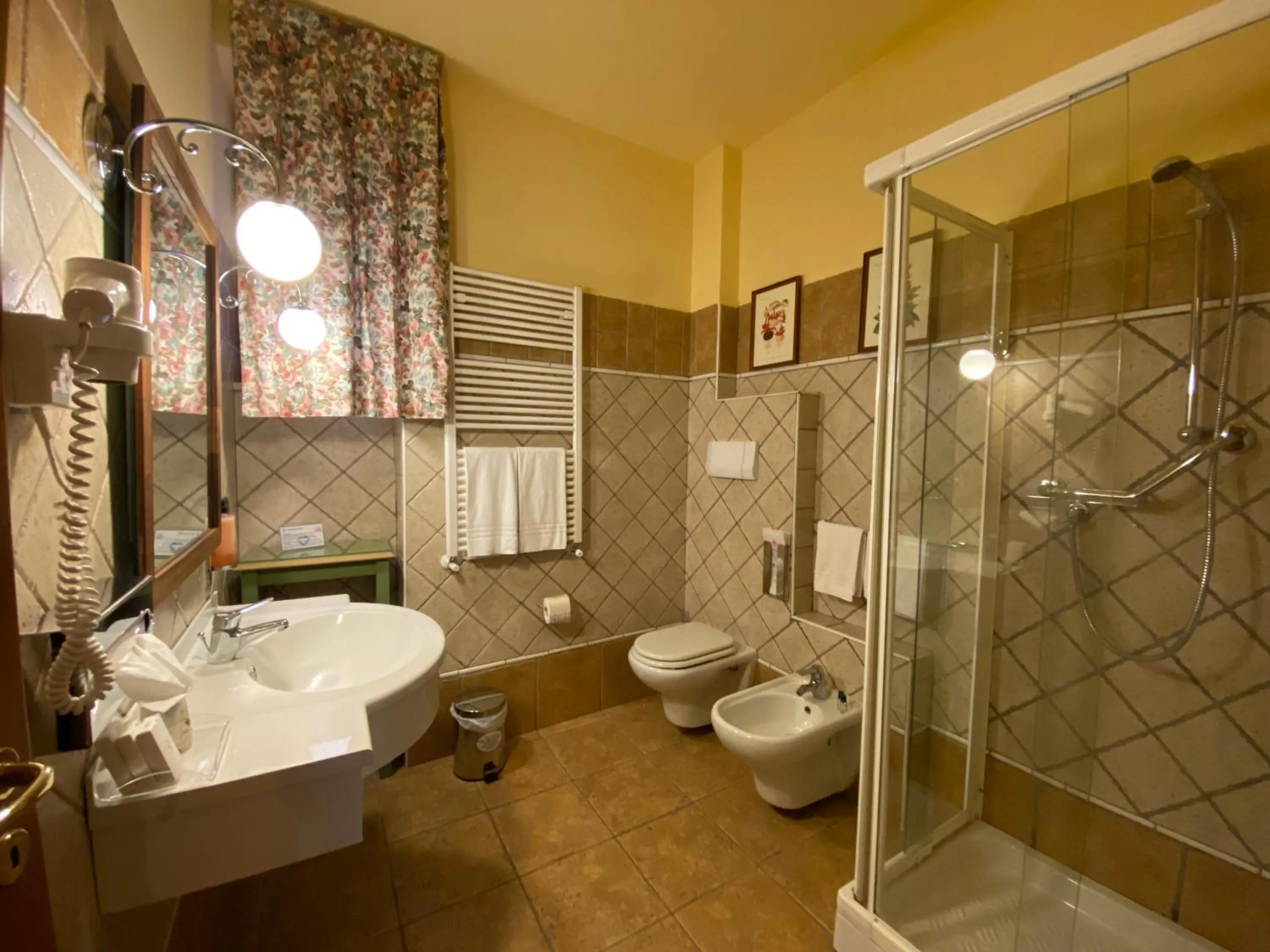 Bathroom in Relais Abbazia Santa Anastasia Resort & Winery