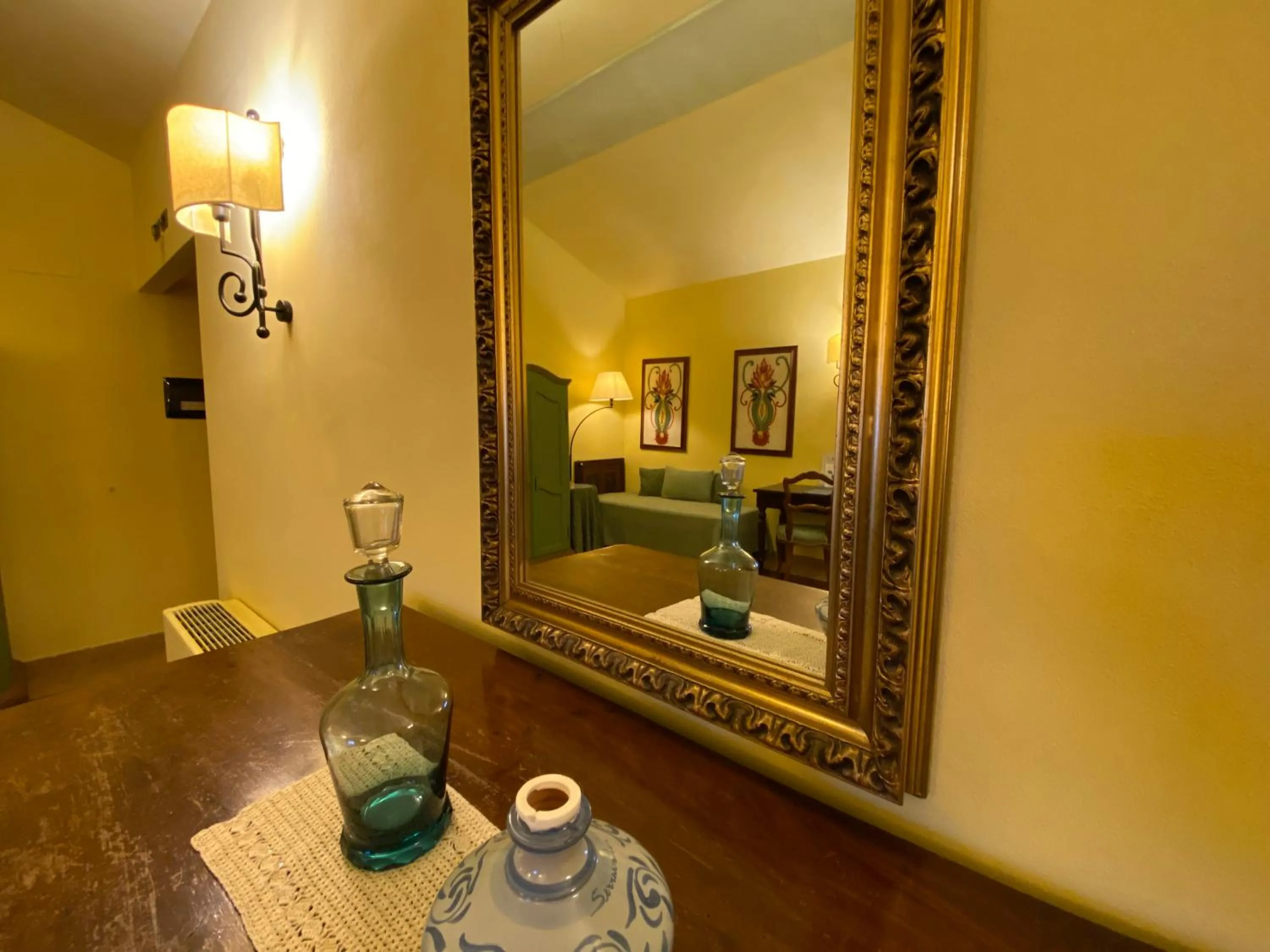 Living room in Relais Abbazia Santa Anastasia Resort & Winery