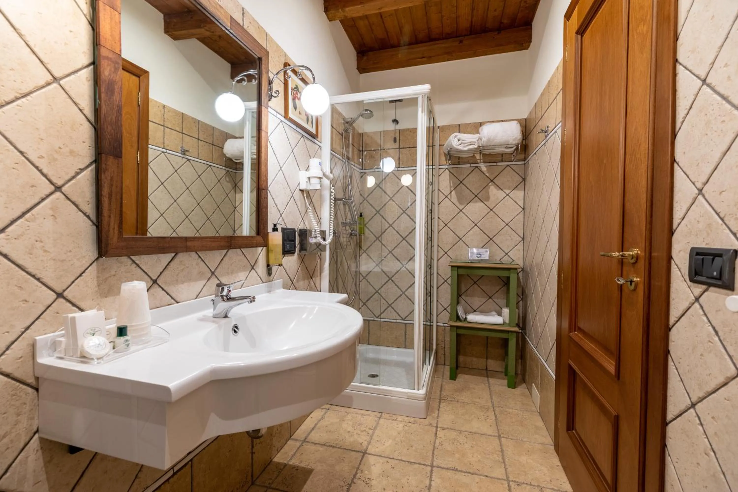 Bathroom in Relais Abbazia Santa Anastasia Resort & Winery