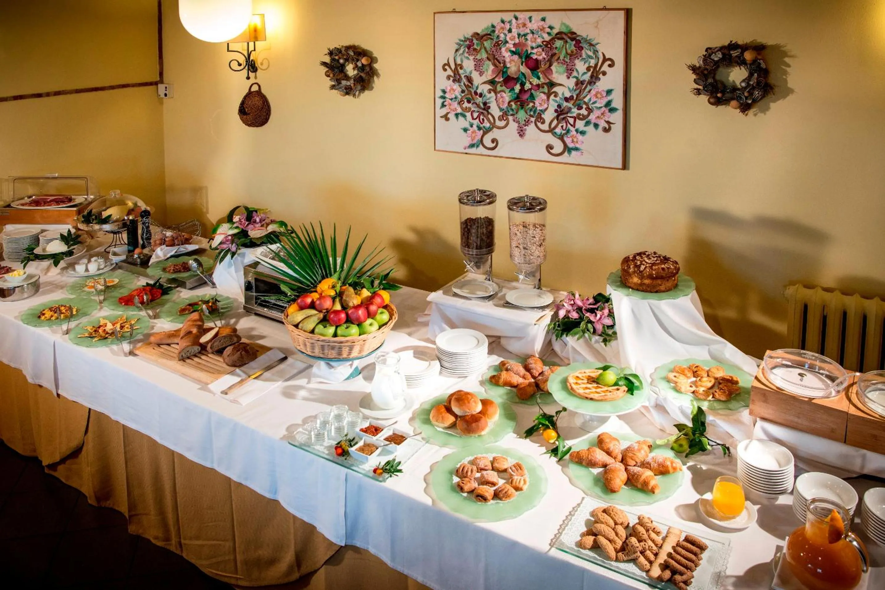 Continental breakfast in Relais Abbazia Santa Anastasia Resort & Winery