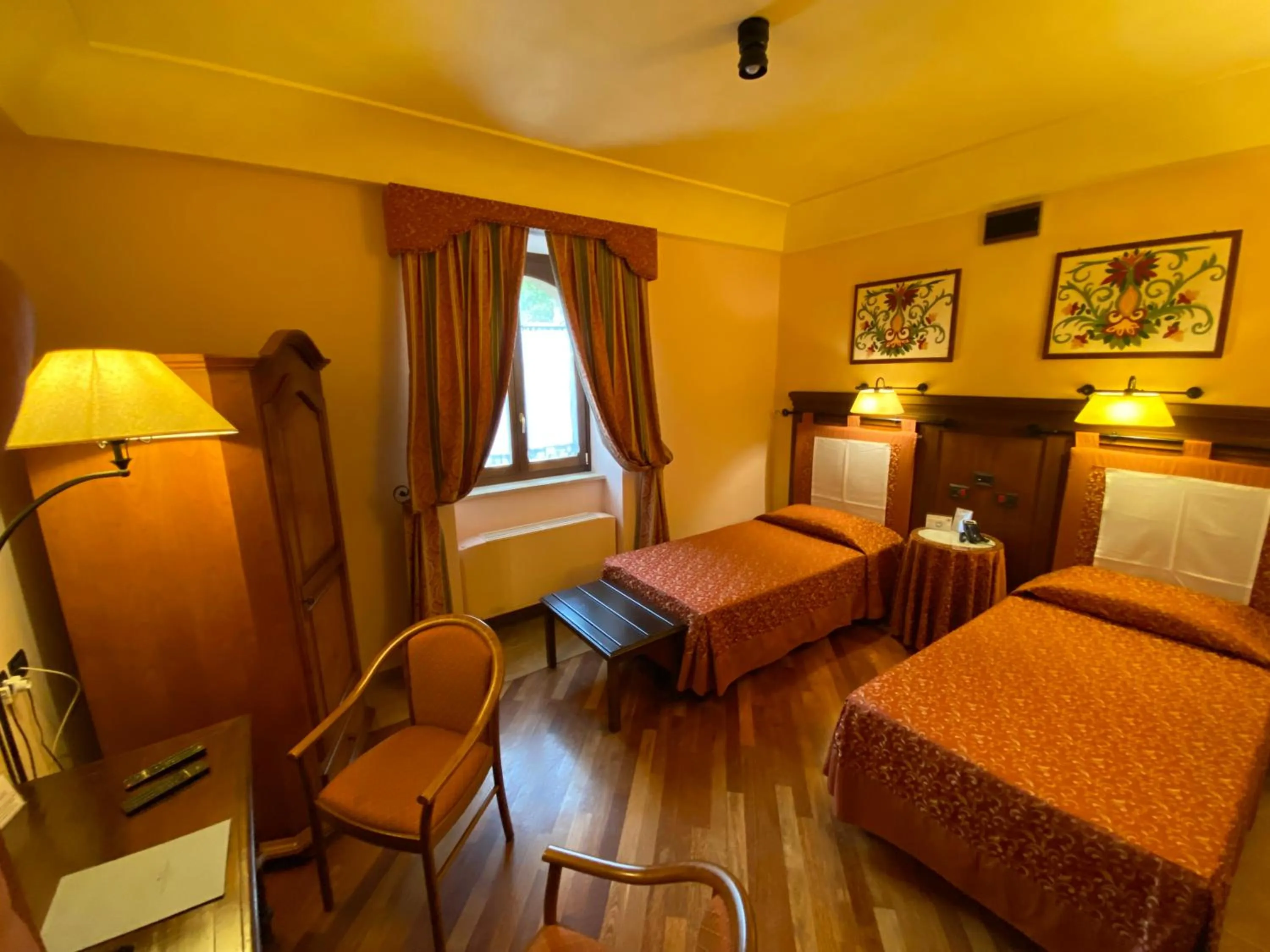 Bed in Relais Abbazia Santa Anastasia Resort & Winery