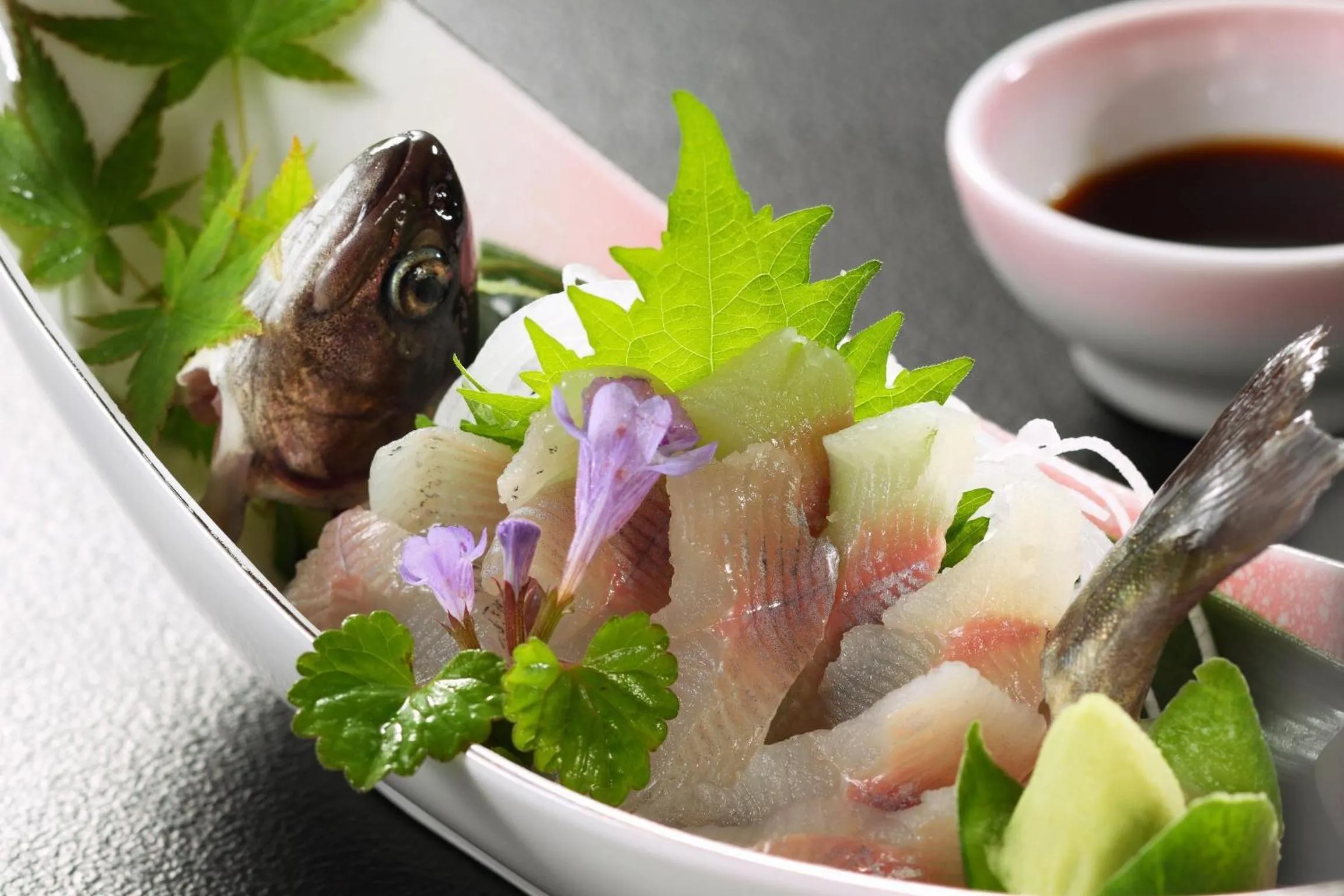 Food and drinks in Nanaeyae