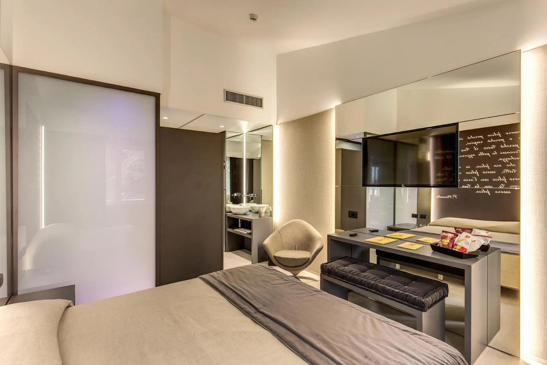 Photo of the whole room in Motel Rona