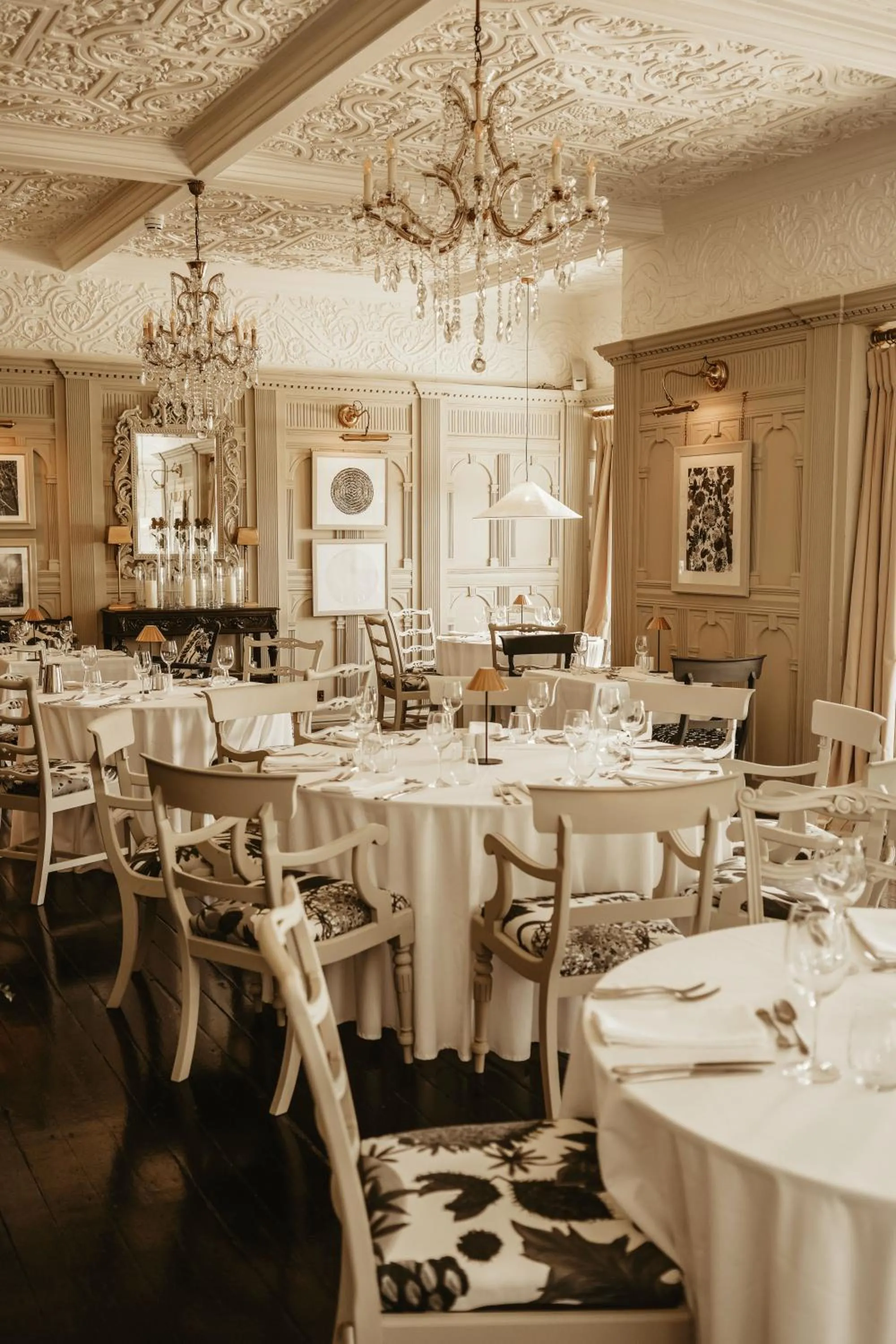 Restaurant/places to eat in HIGHFIELD