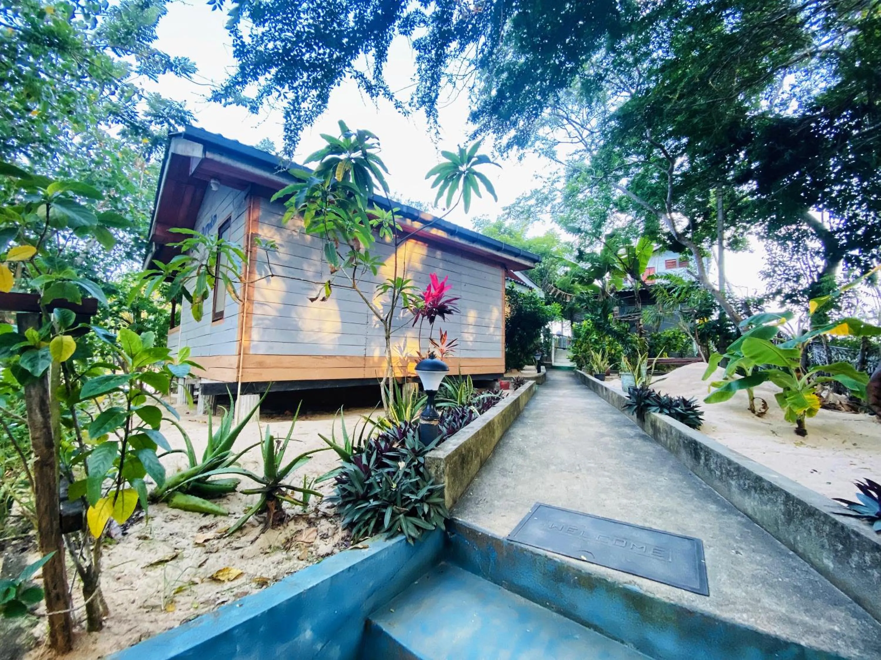 Property building in Little Pumpkin Cabanas & seafood restaurant