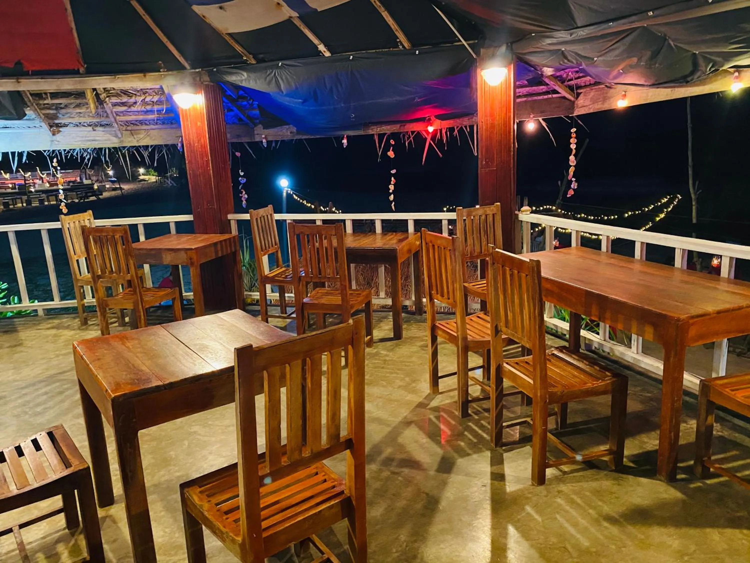 Restaurant/places to eat in Little Pumpkin Cabanas & seafood restaurant