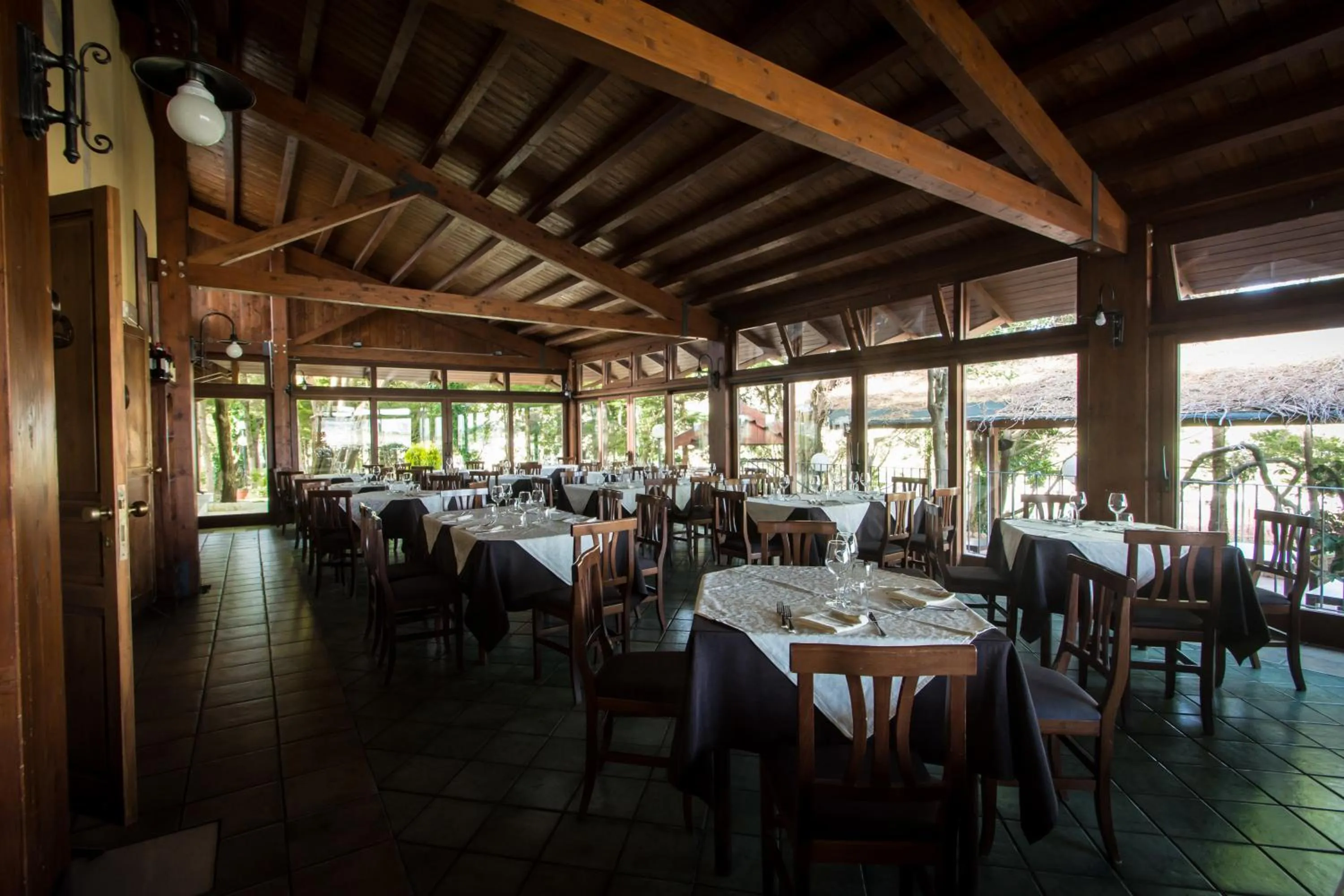 Restaurant/places to eat in Antica Stazione