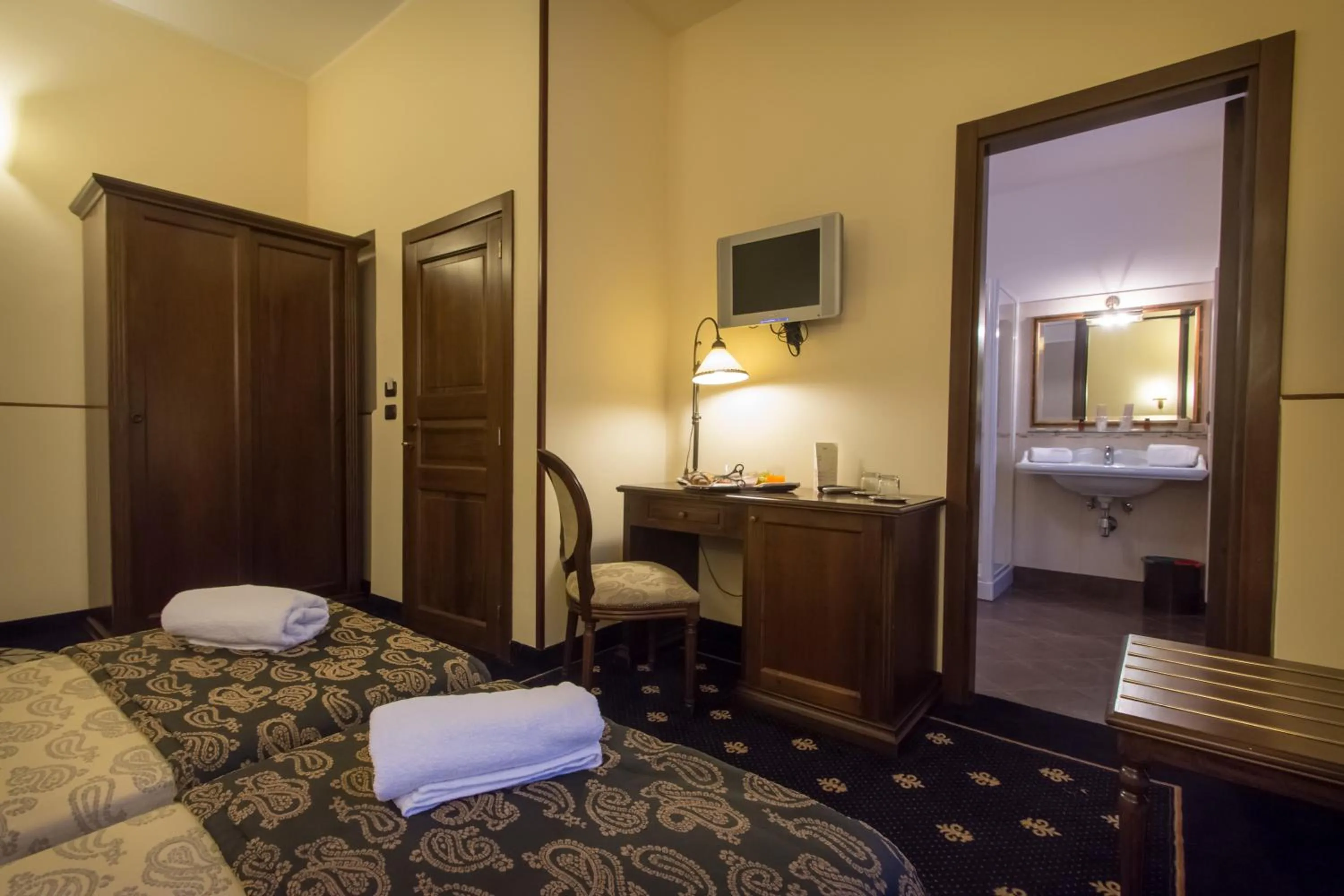 Seating area, Bed in Antica Stazione