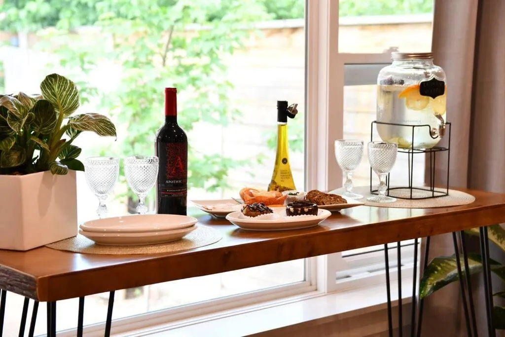 Dining area in Jardin Suites Highfield