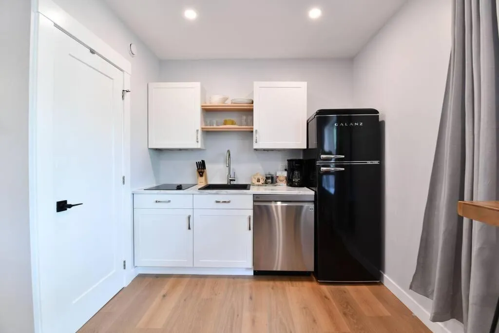 Kitchen or kitchenette in Jardin Suites Highfield