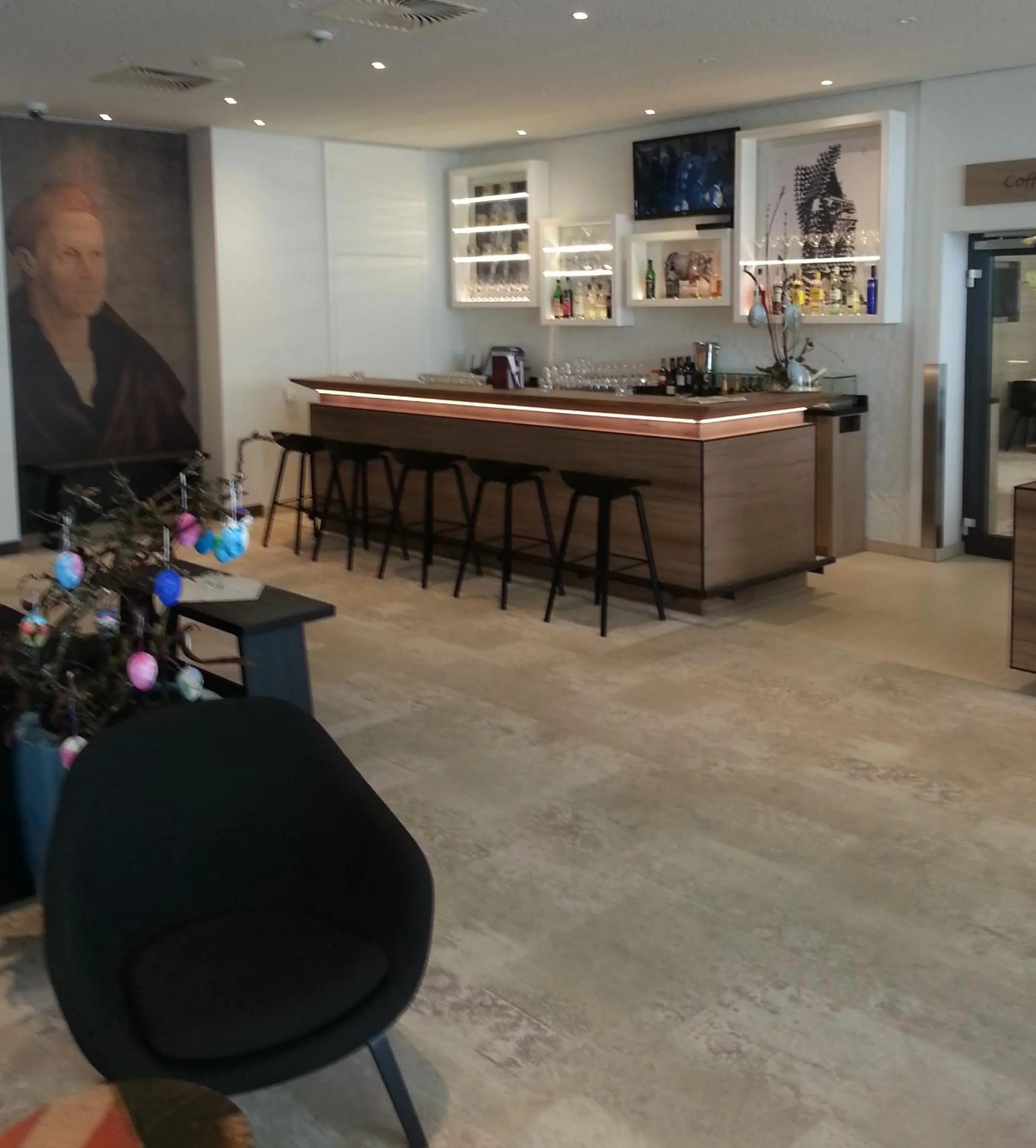 Lounge or bar in Sorat Hotel Saxx Nürnberg